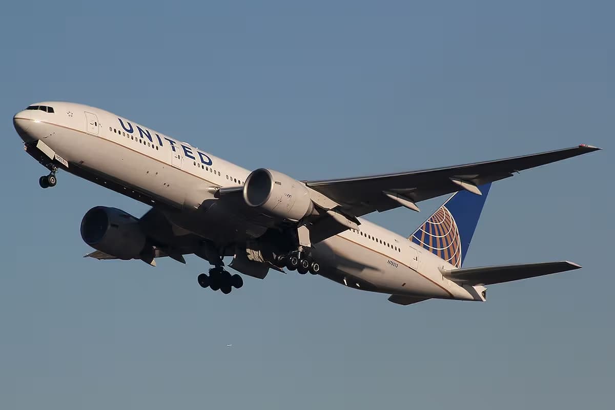 N78013 — Boeing