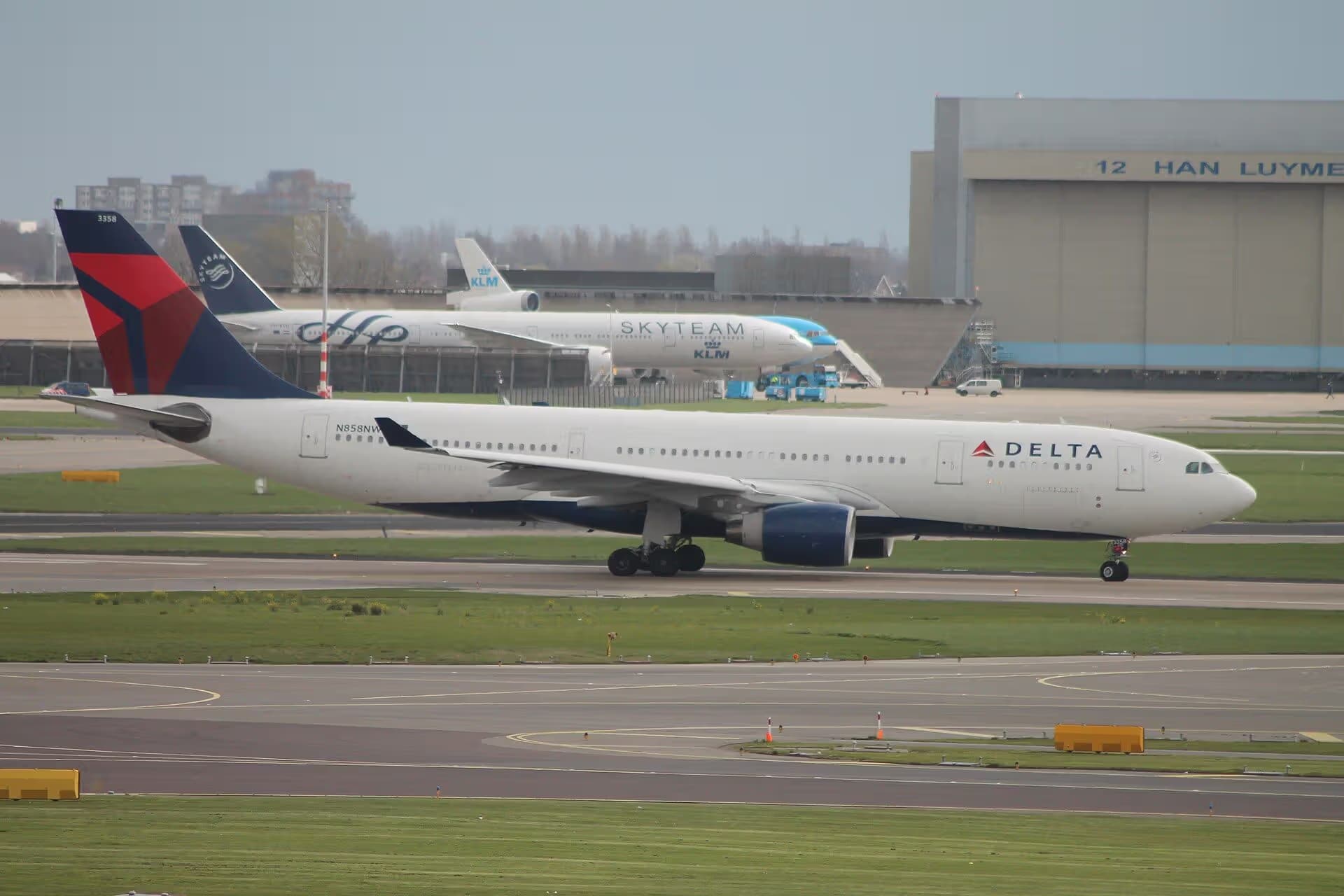 N858NW — Airbus