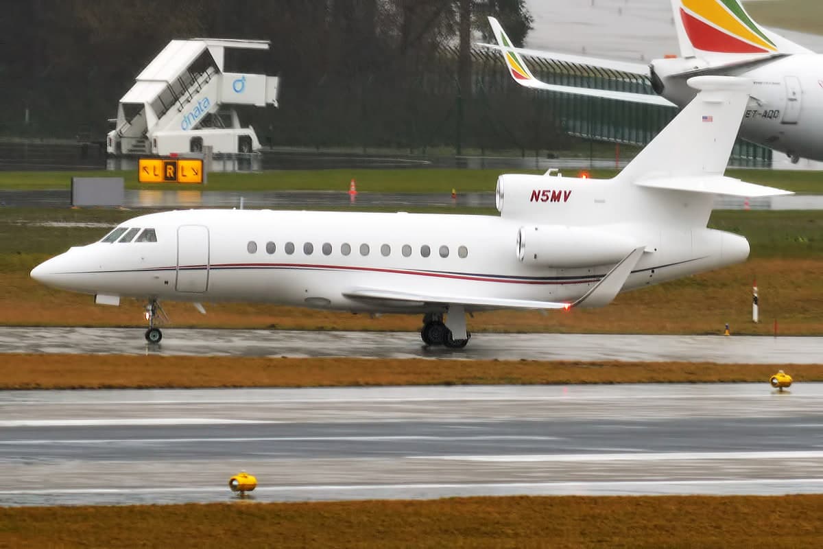 N5MV — Business jet