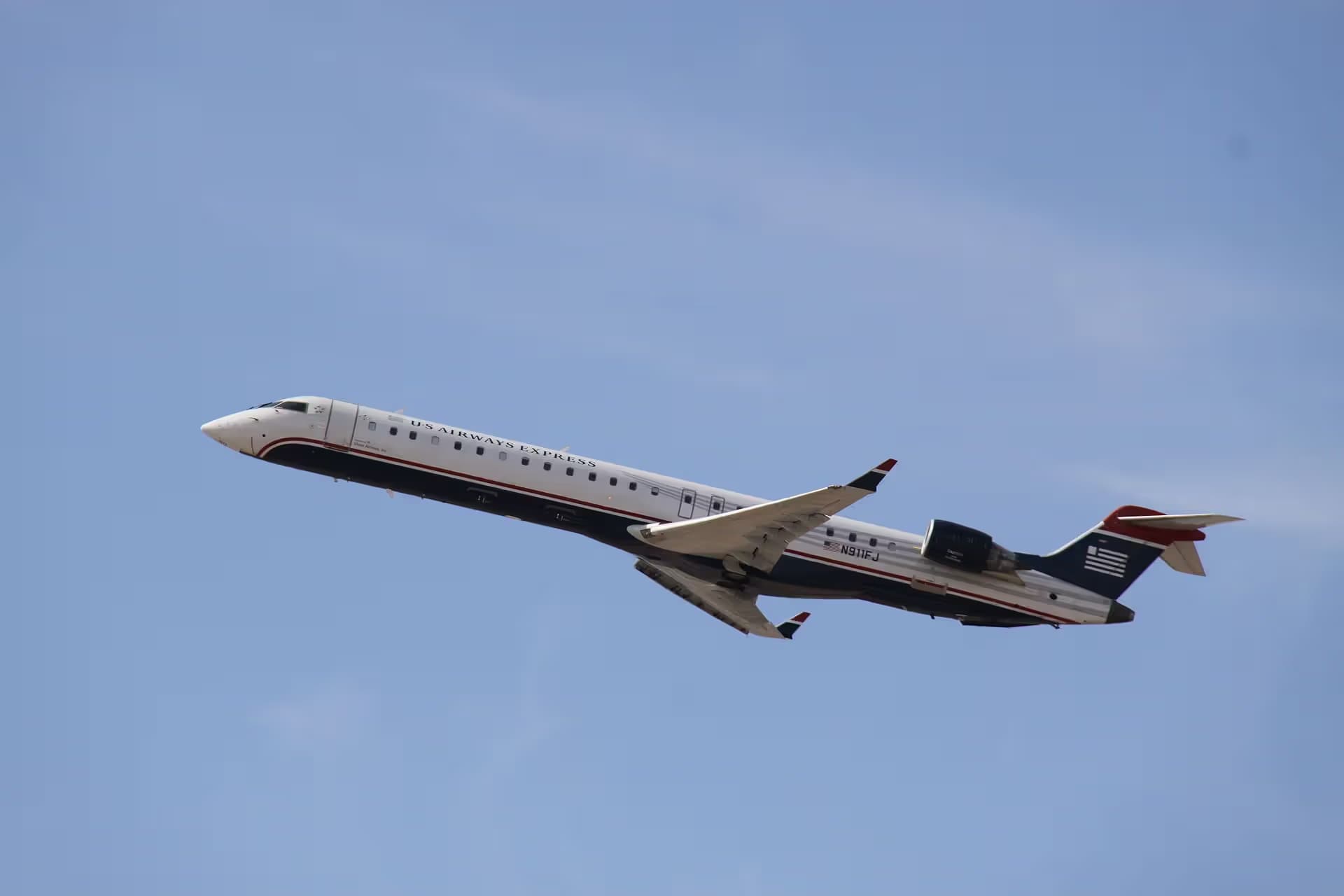 N911FJ — Bombardier