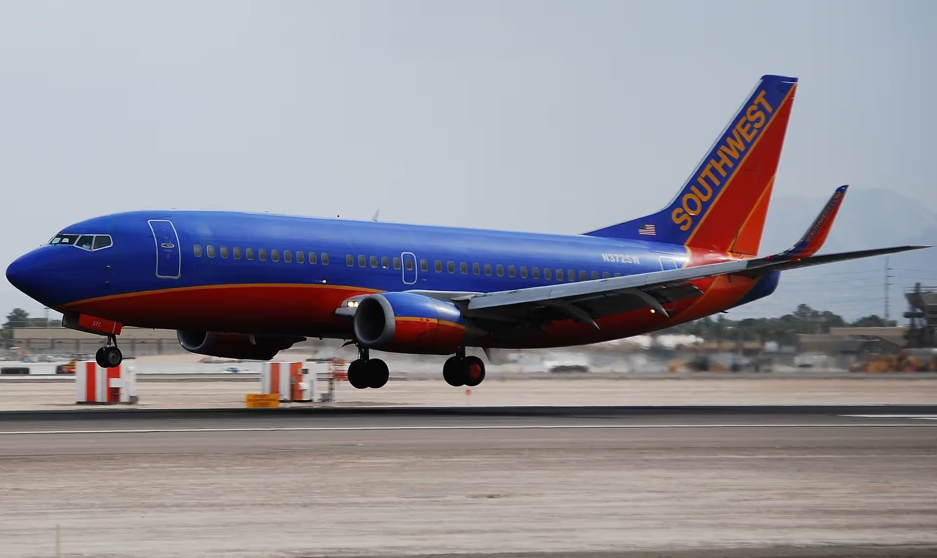 N372SW — Boeing