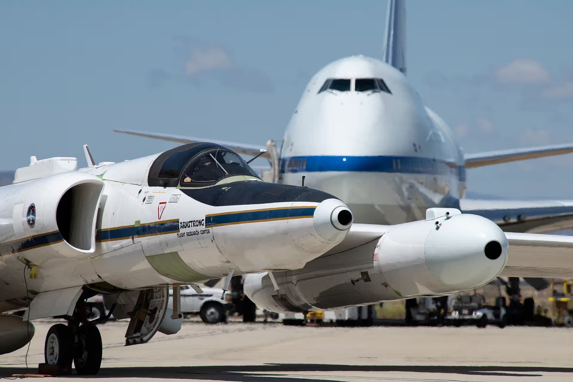 N806NA — Lockheed