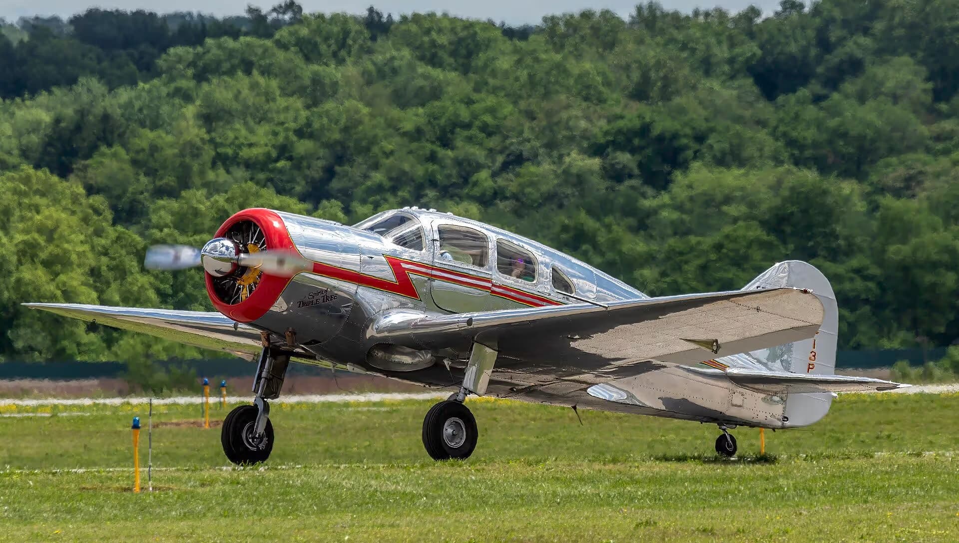 Unidentified — Single-engine aircraft