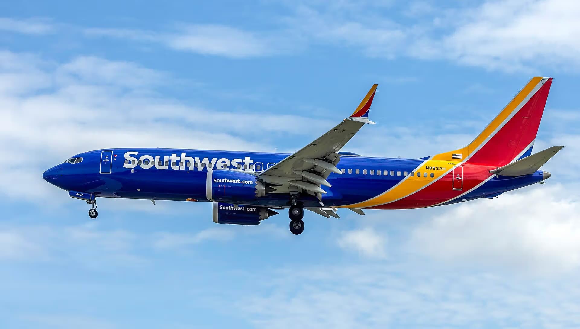 N8832H — Boeing