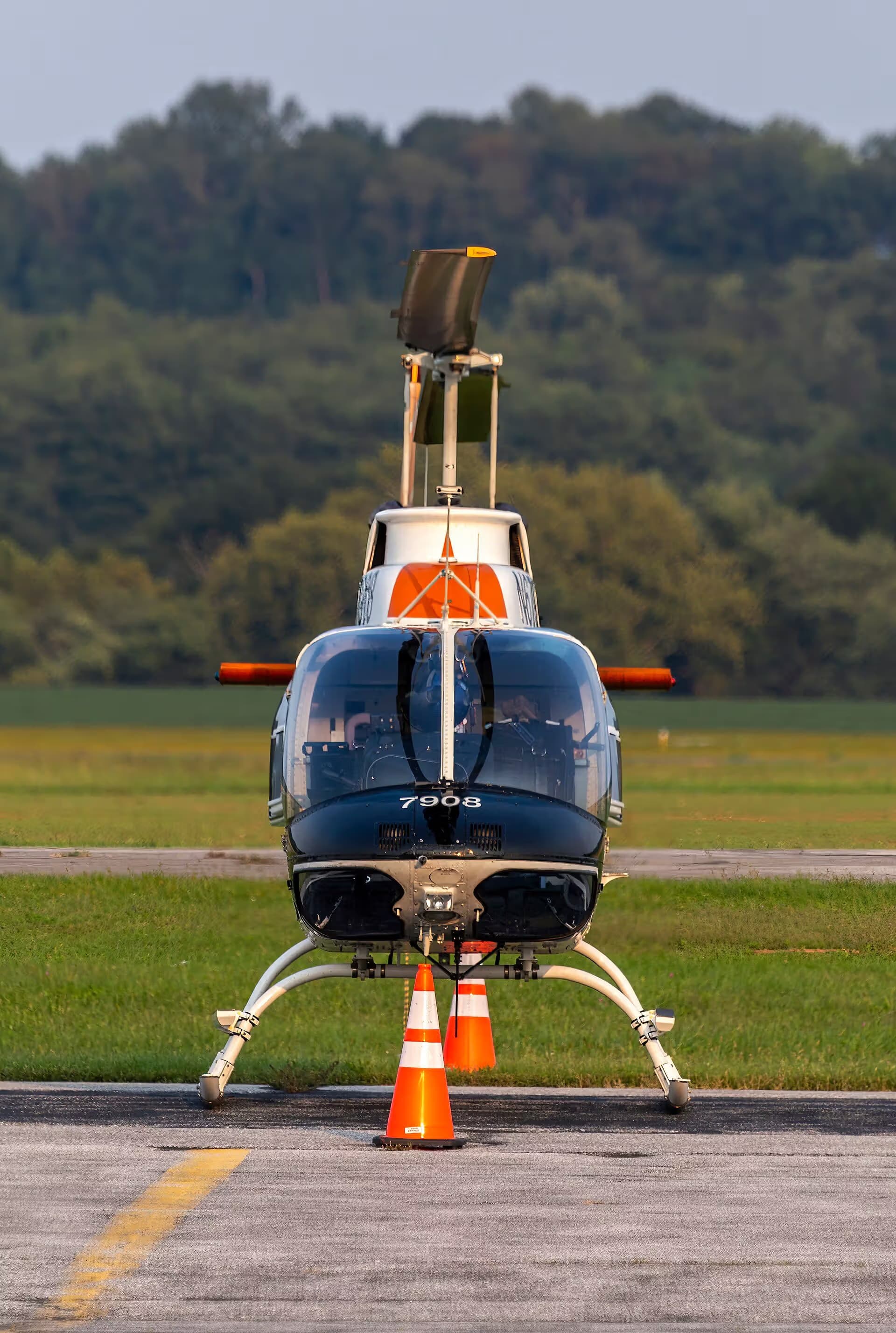 N67908 — Helicopter