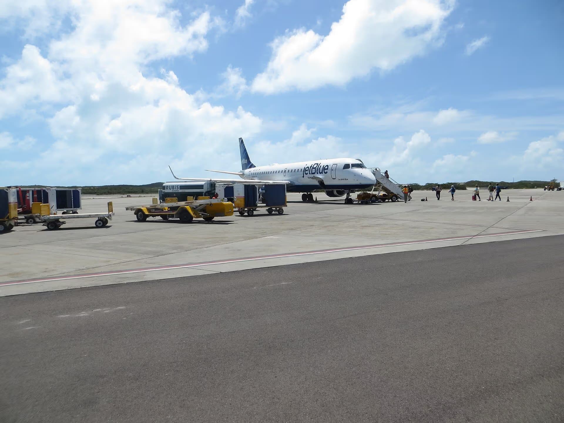 N337JB — Embraer
