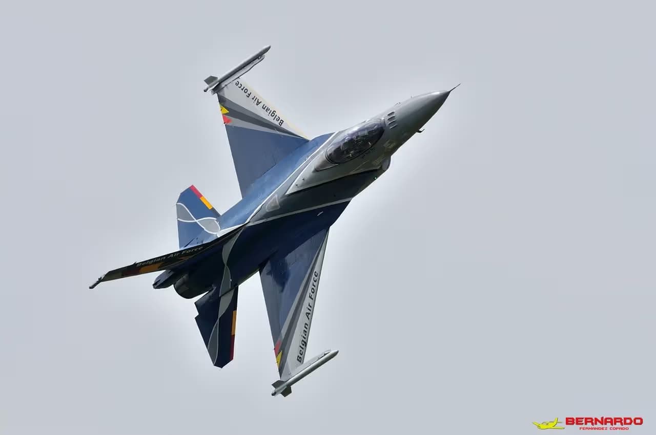 Unidentified — Aircraft