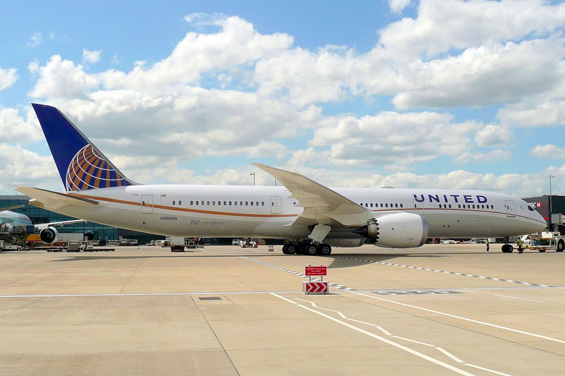N38955 — Boeing