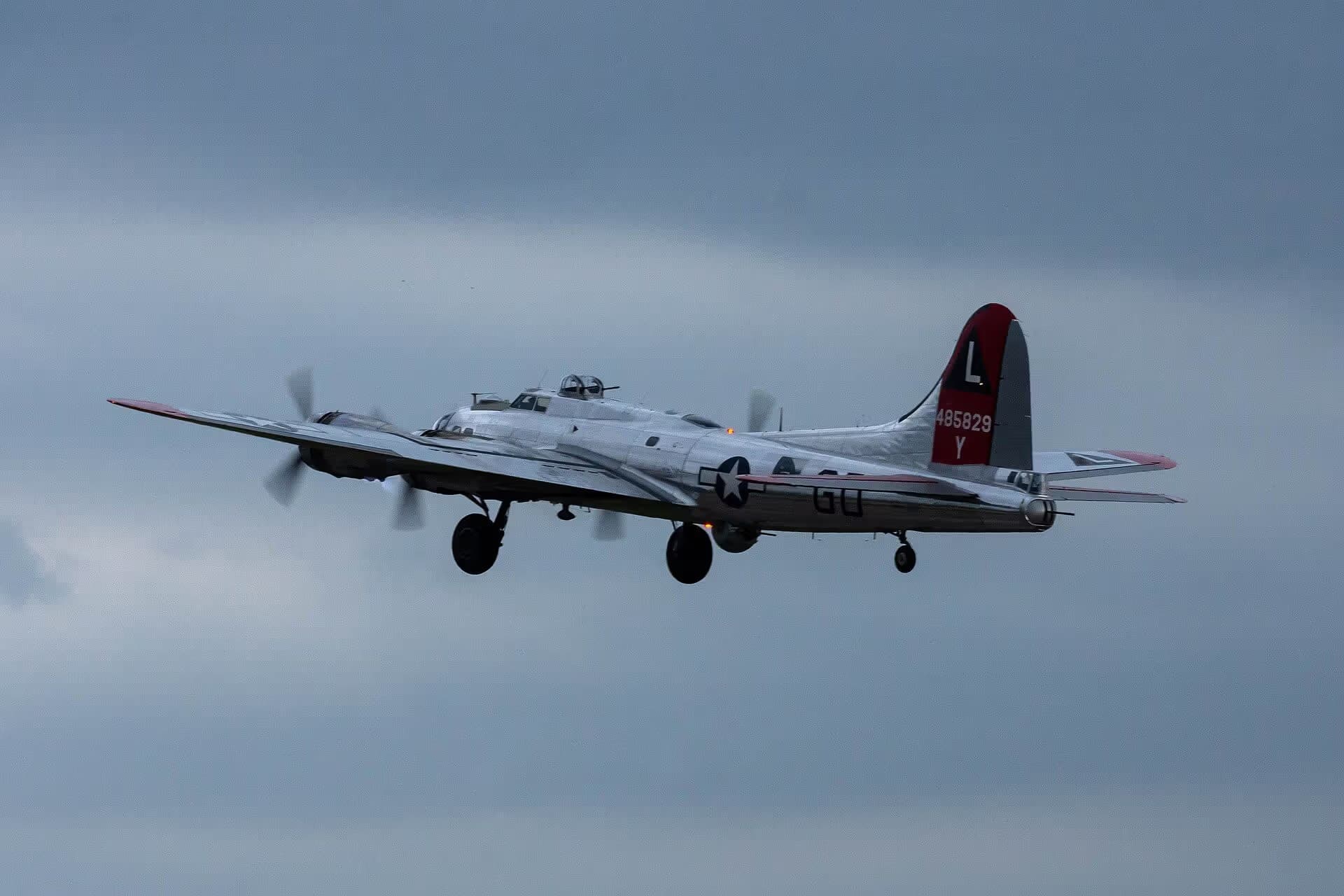 Unidentified — Aircraft