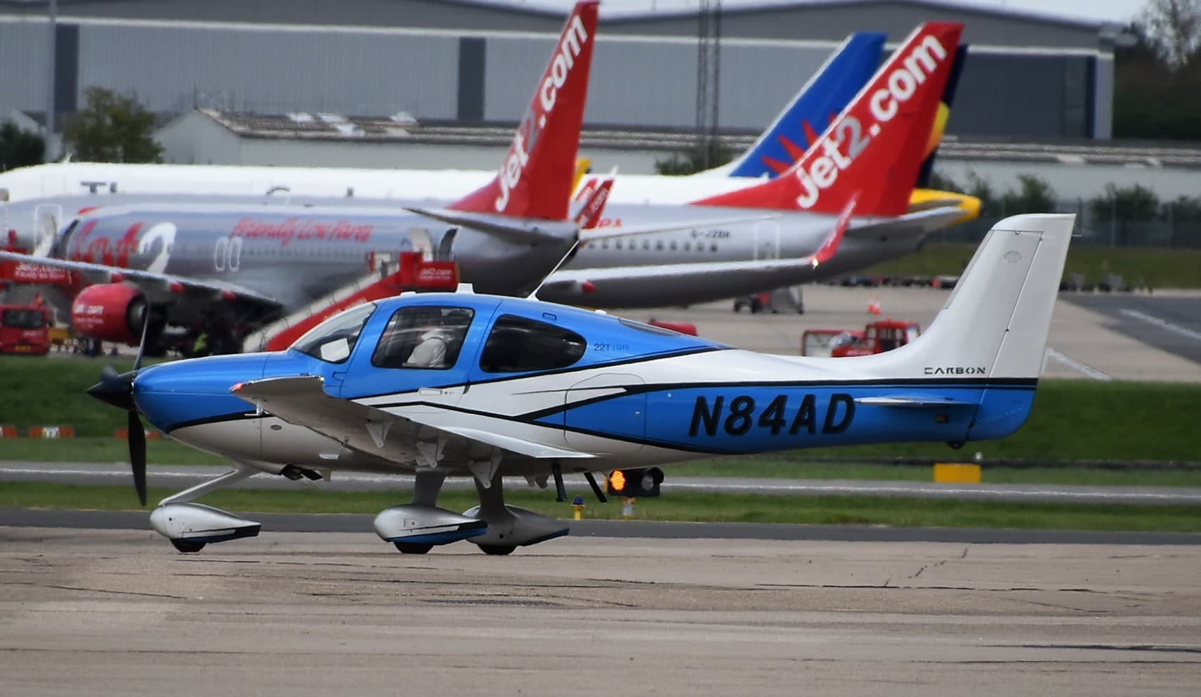 N84AD — Cirrus