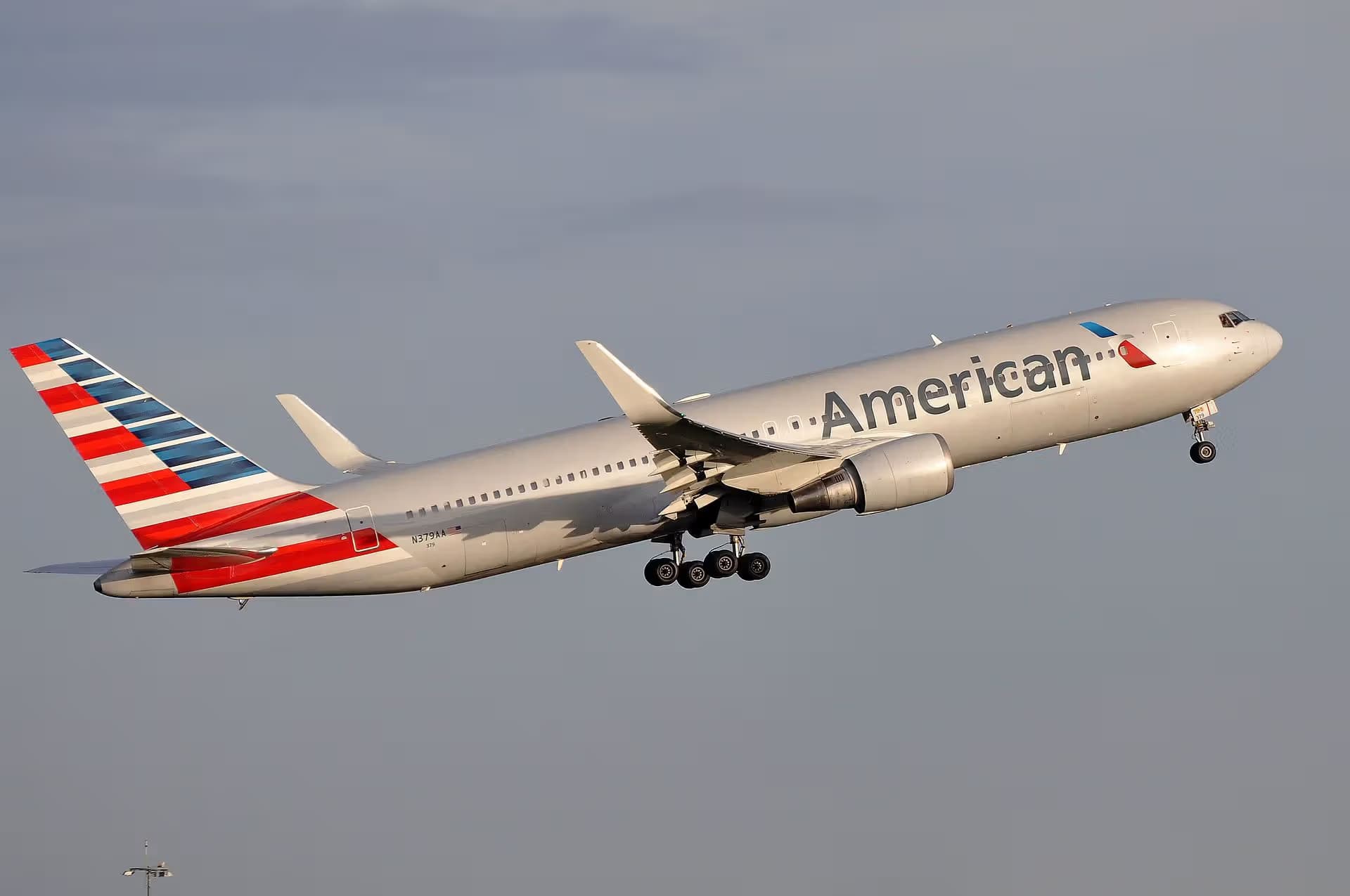 N379AA — Boeing
