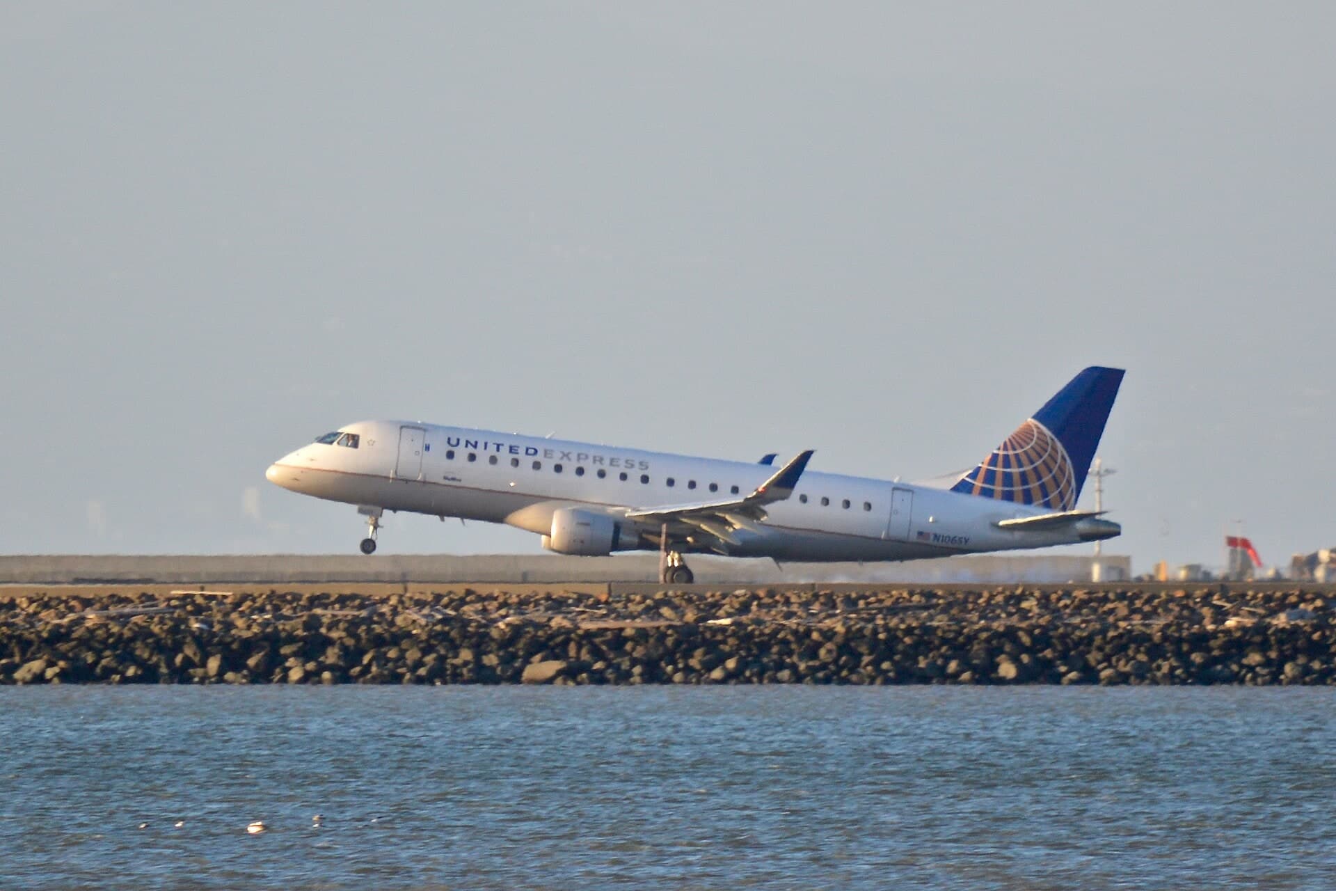 N106SY — Embraer