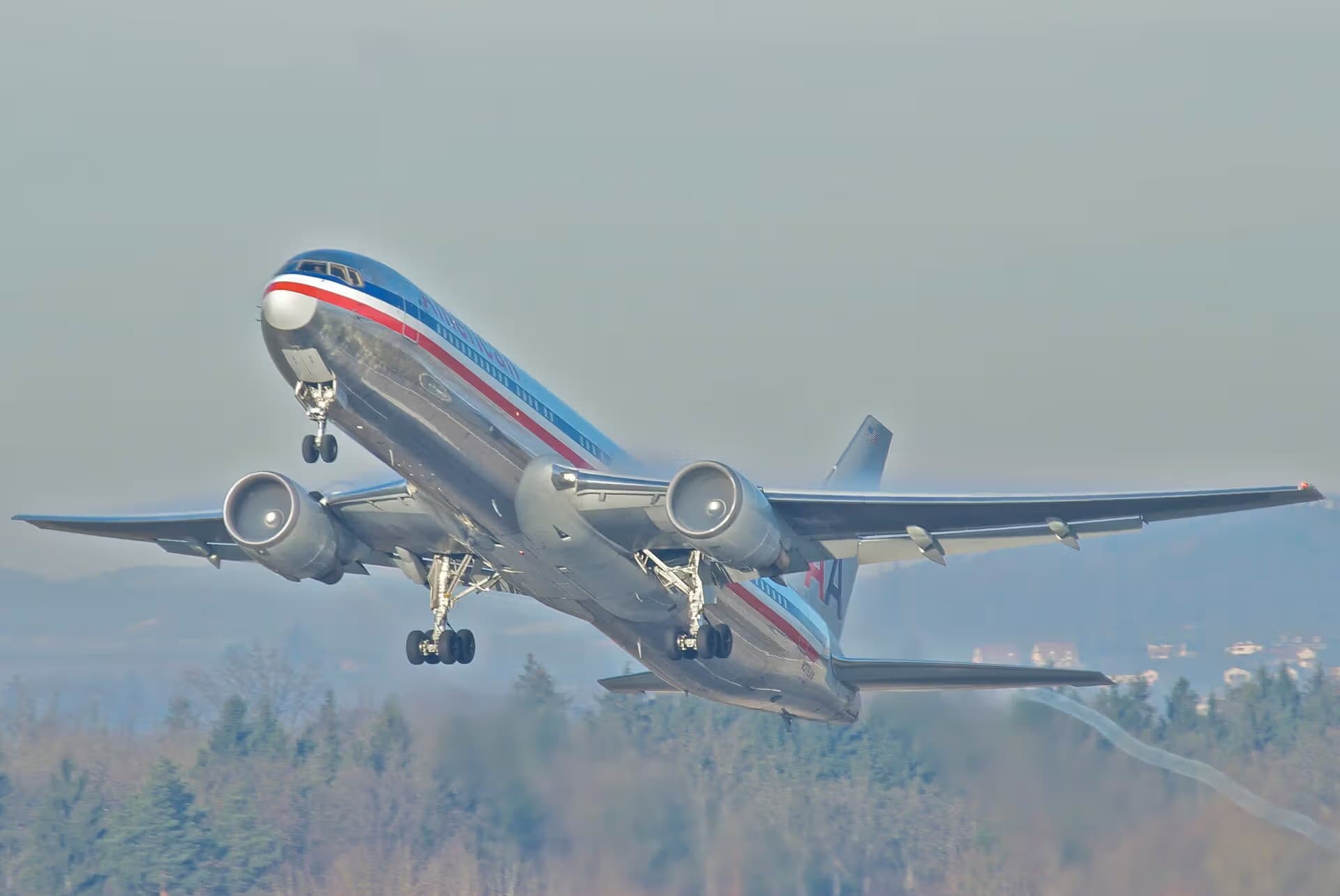 N376AN — Twin-engine aircraft