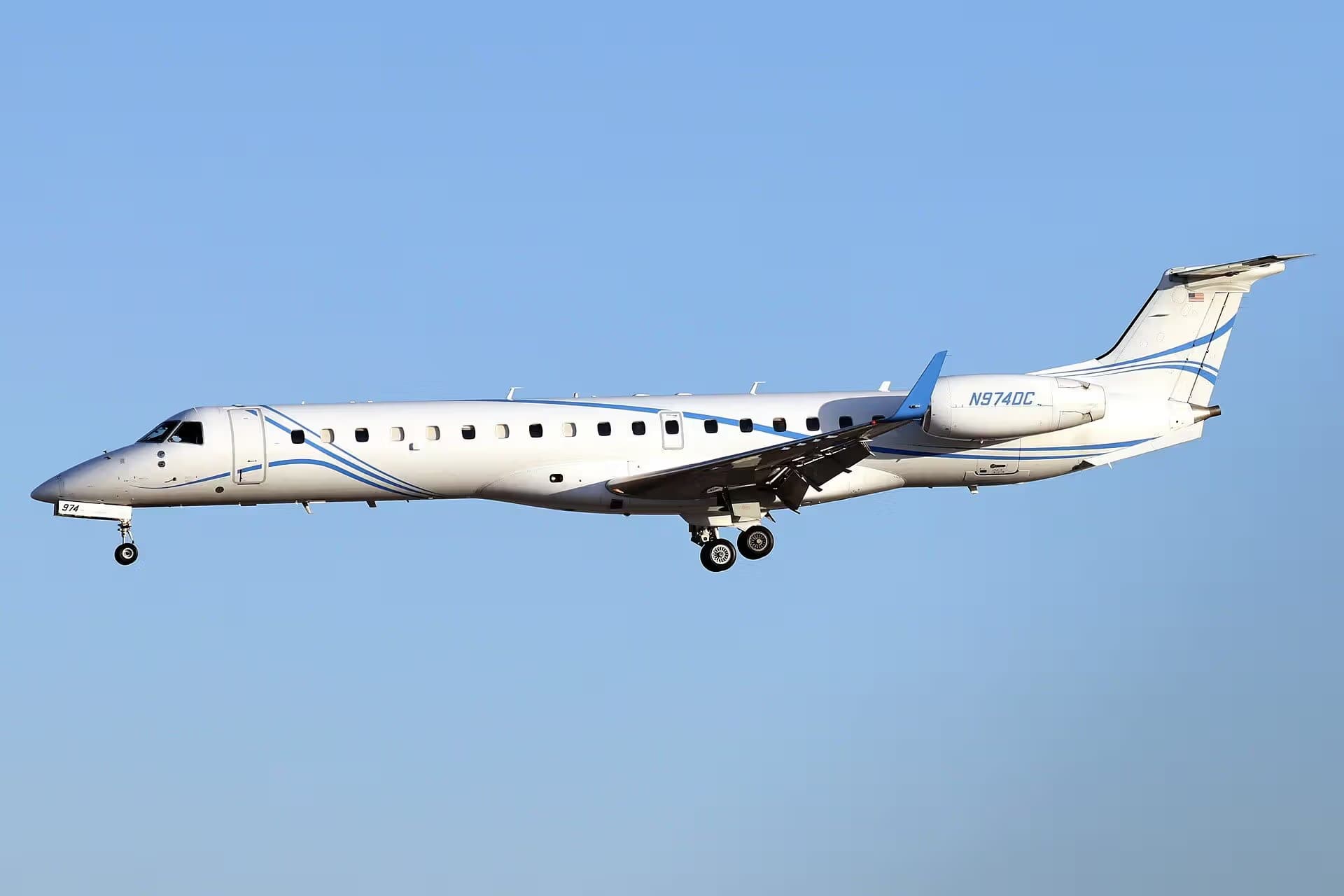 N974DC — Twin-engine aircraft