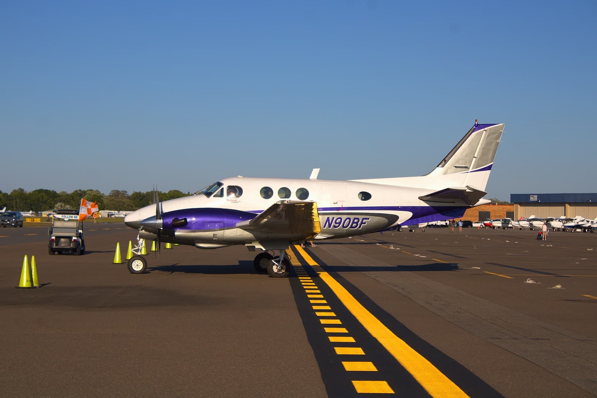N90BF — Beechcraft