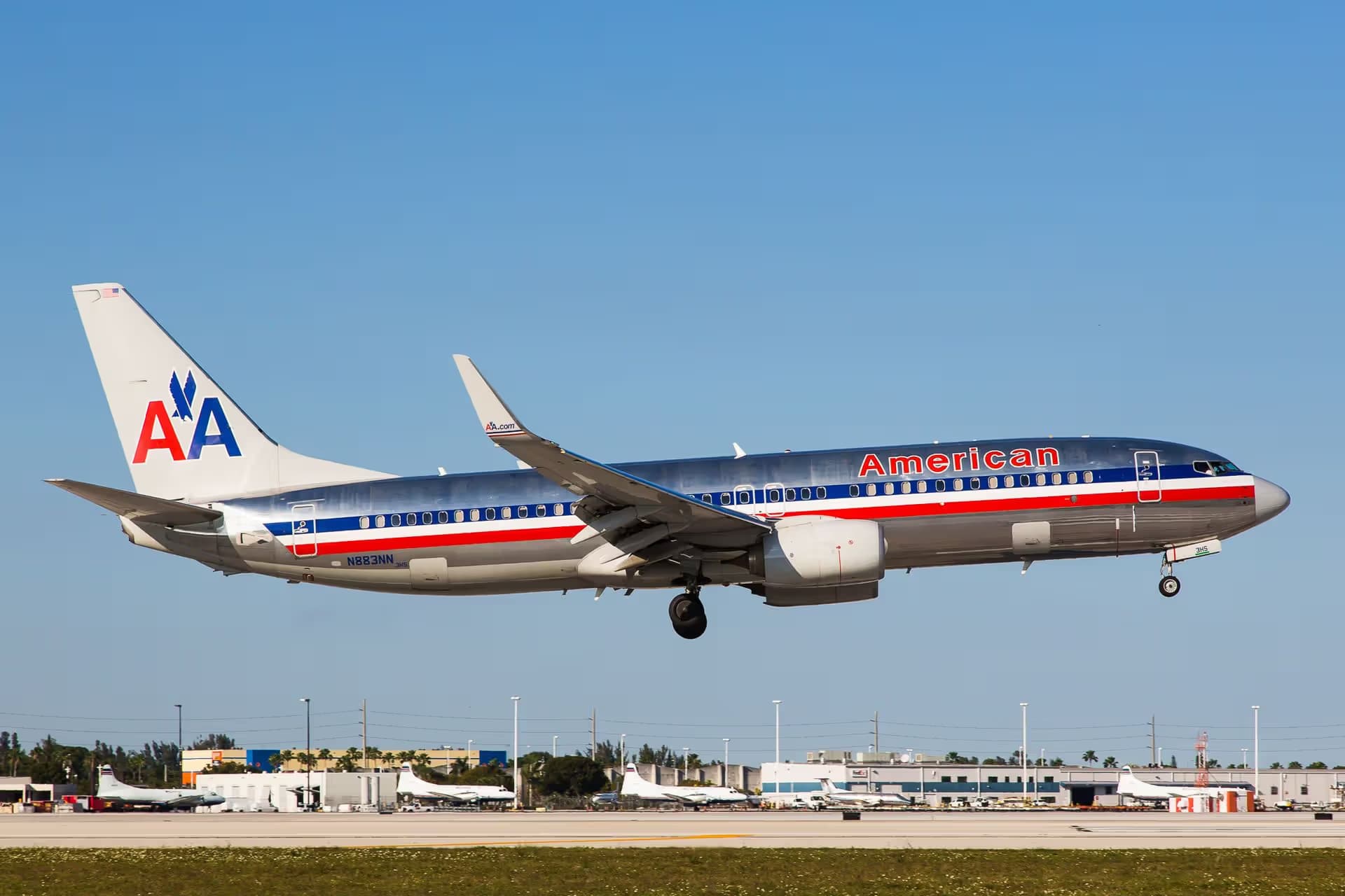N883NN — Twin-engine aircraft