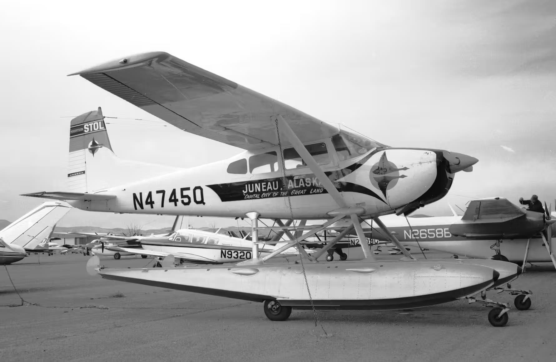 N4745Q — Cessna