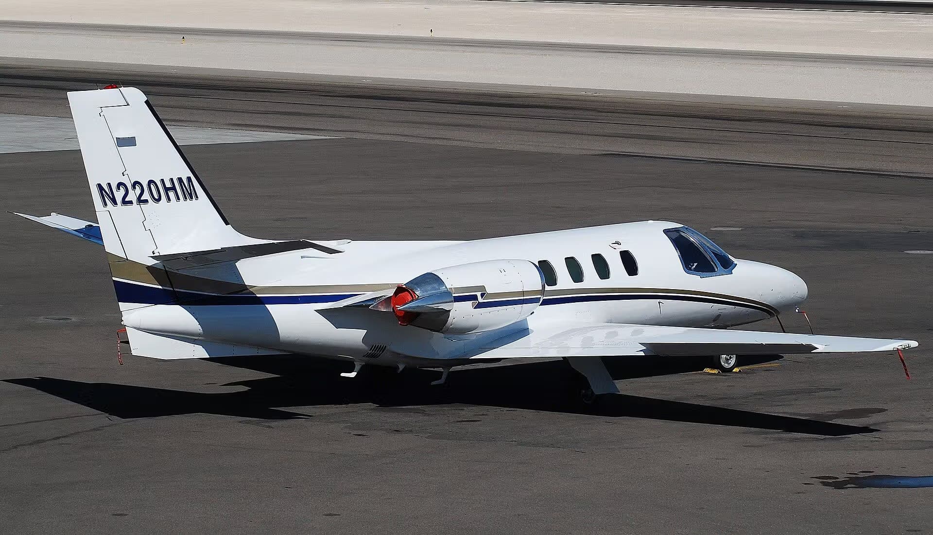 N220HM — Business jet