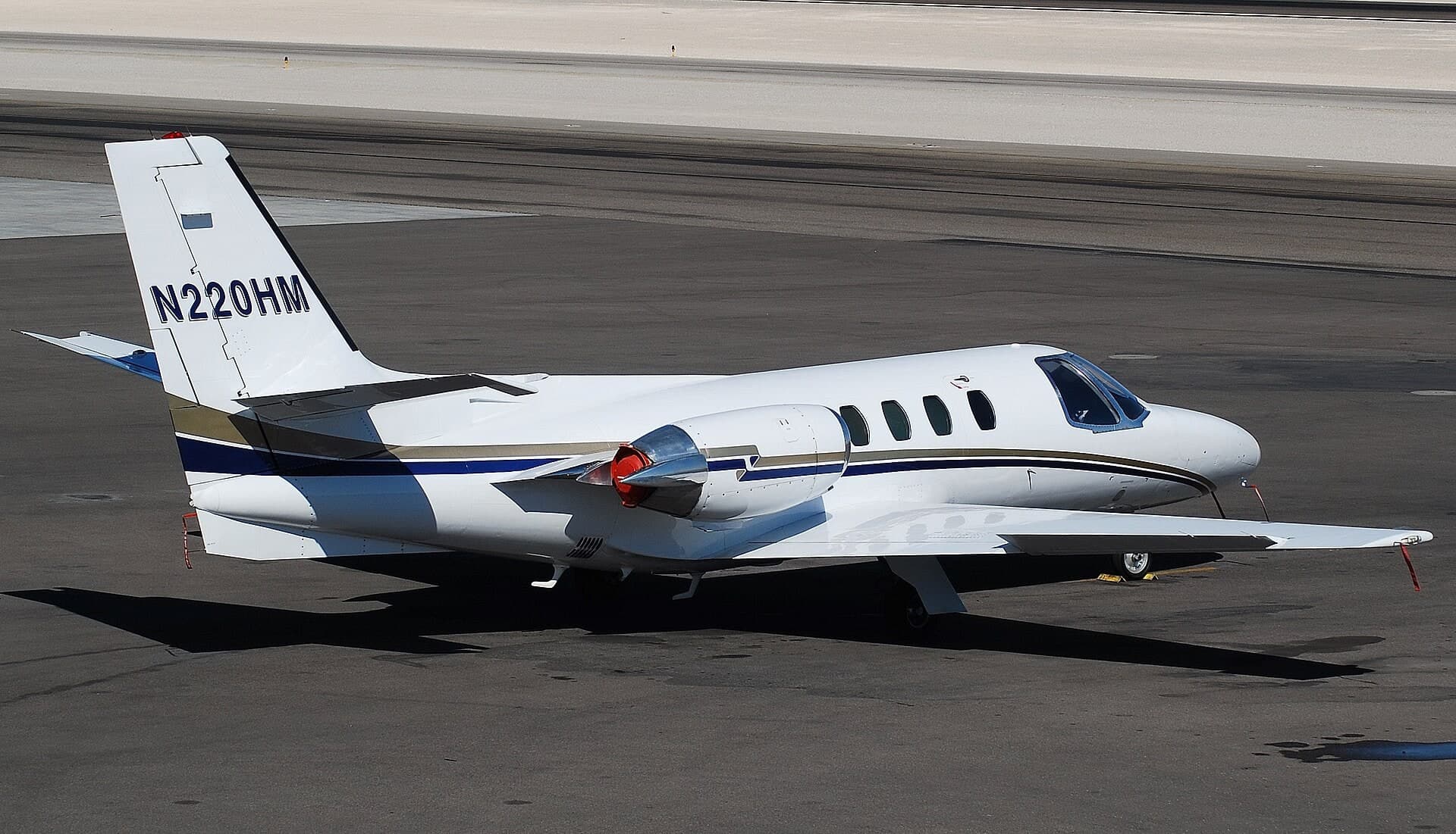 N220HM — Business jet