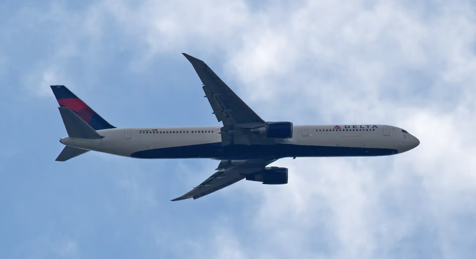 N834MH — Boeing
