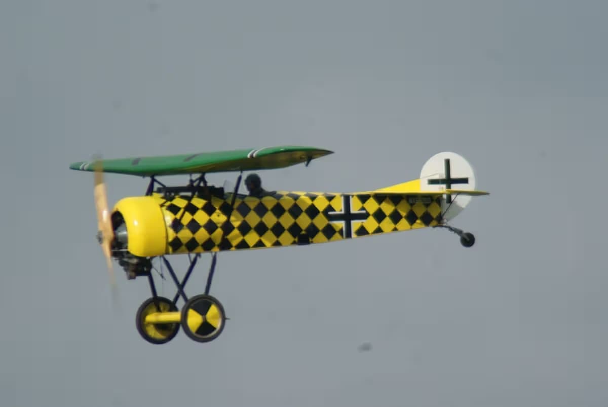 Unidentified — Single-engine aircraft