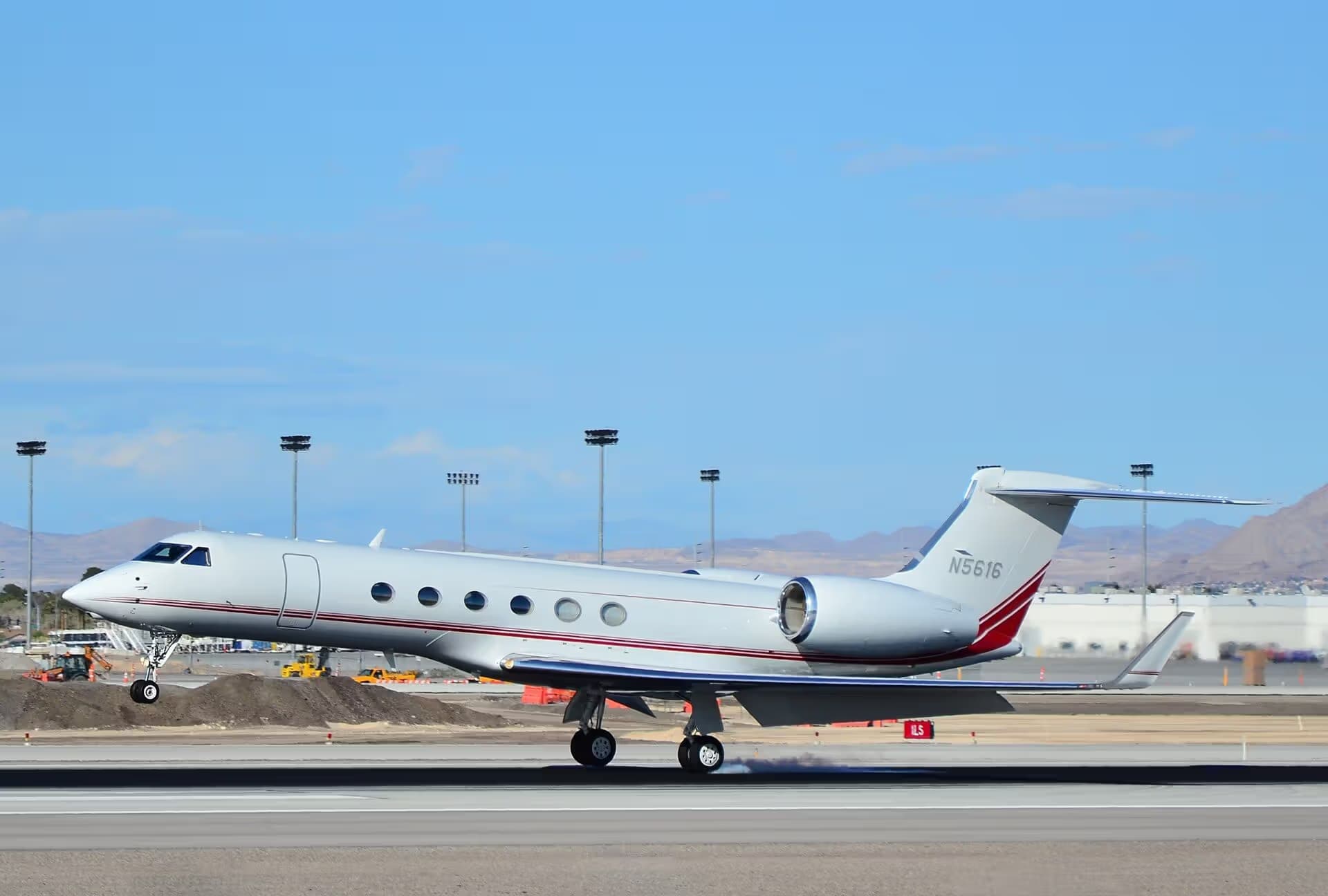N5616 — Gulfstream