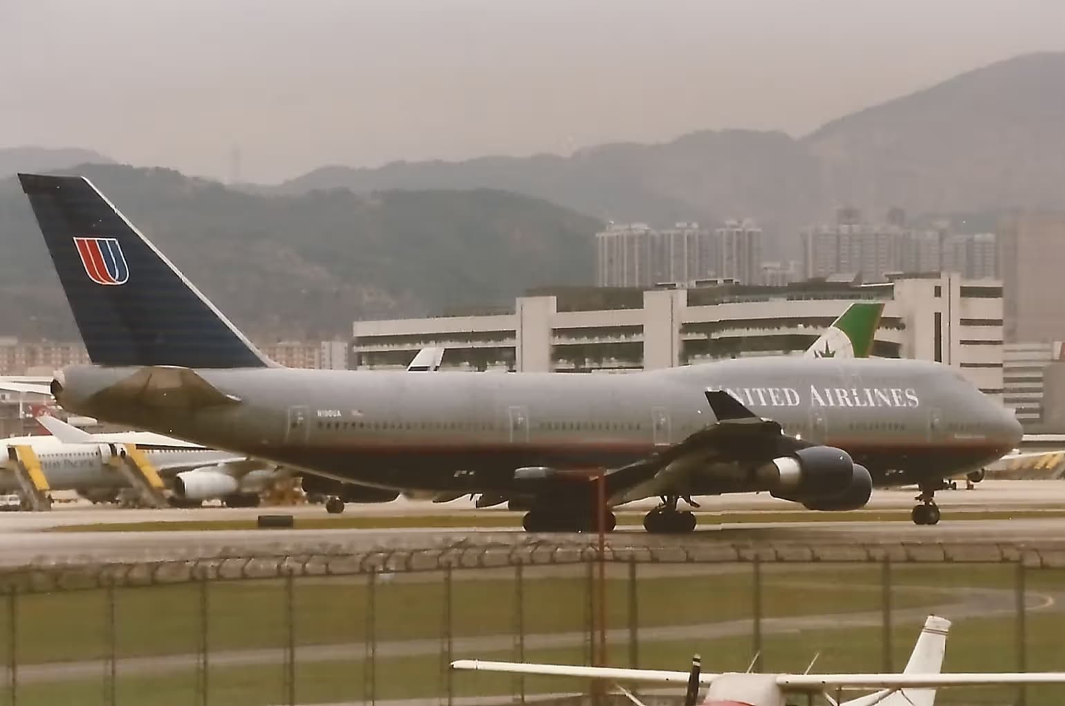 N186UA — Boeing