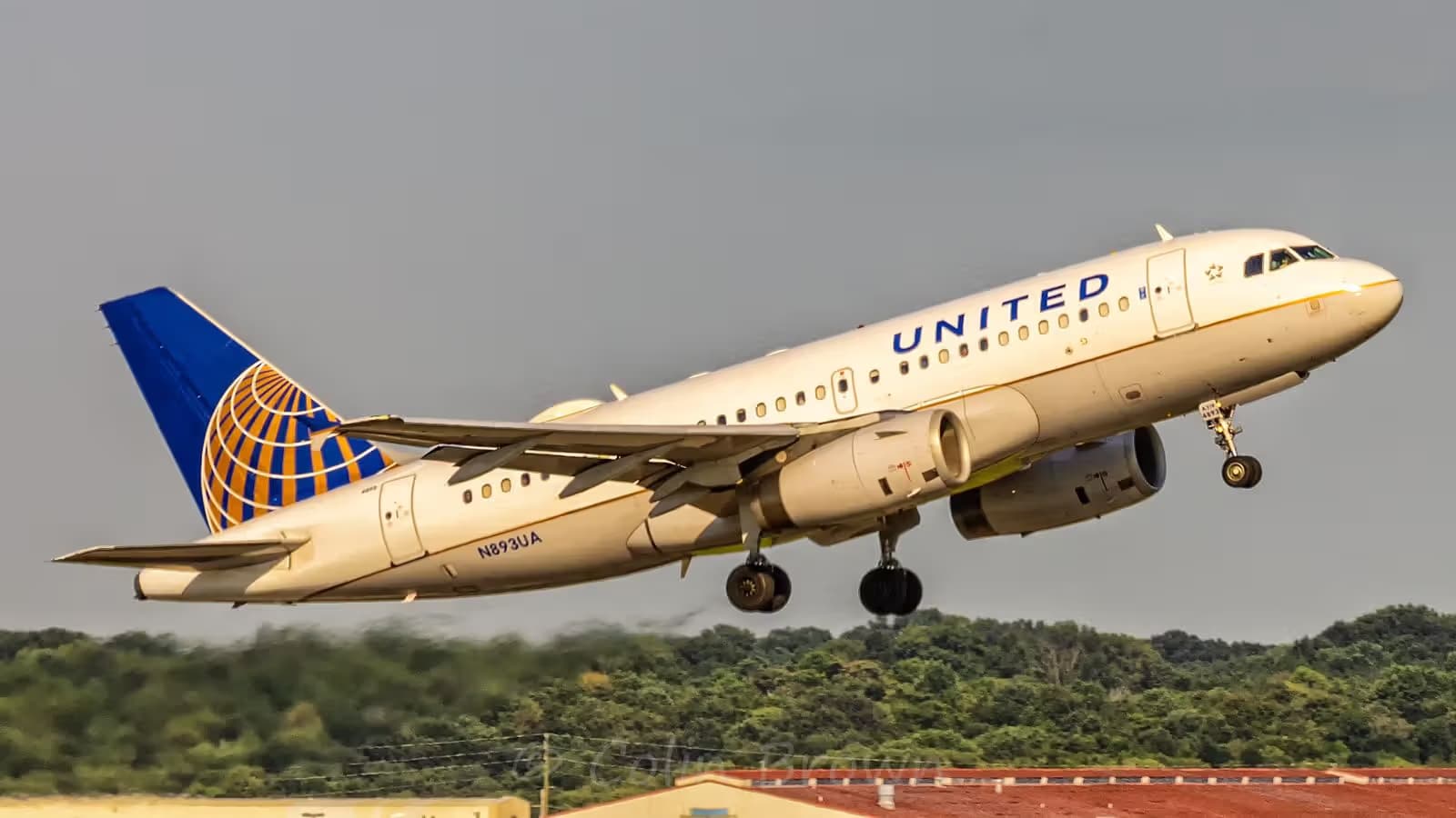 N893UA — Airbus