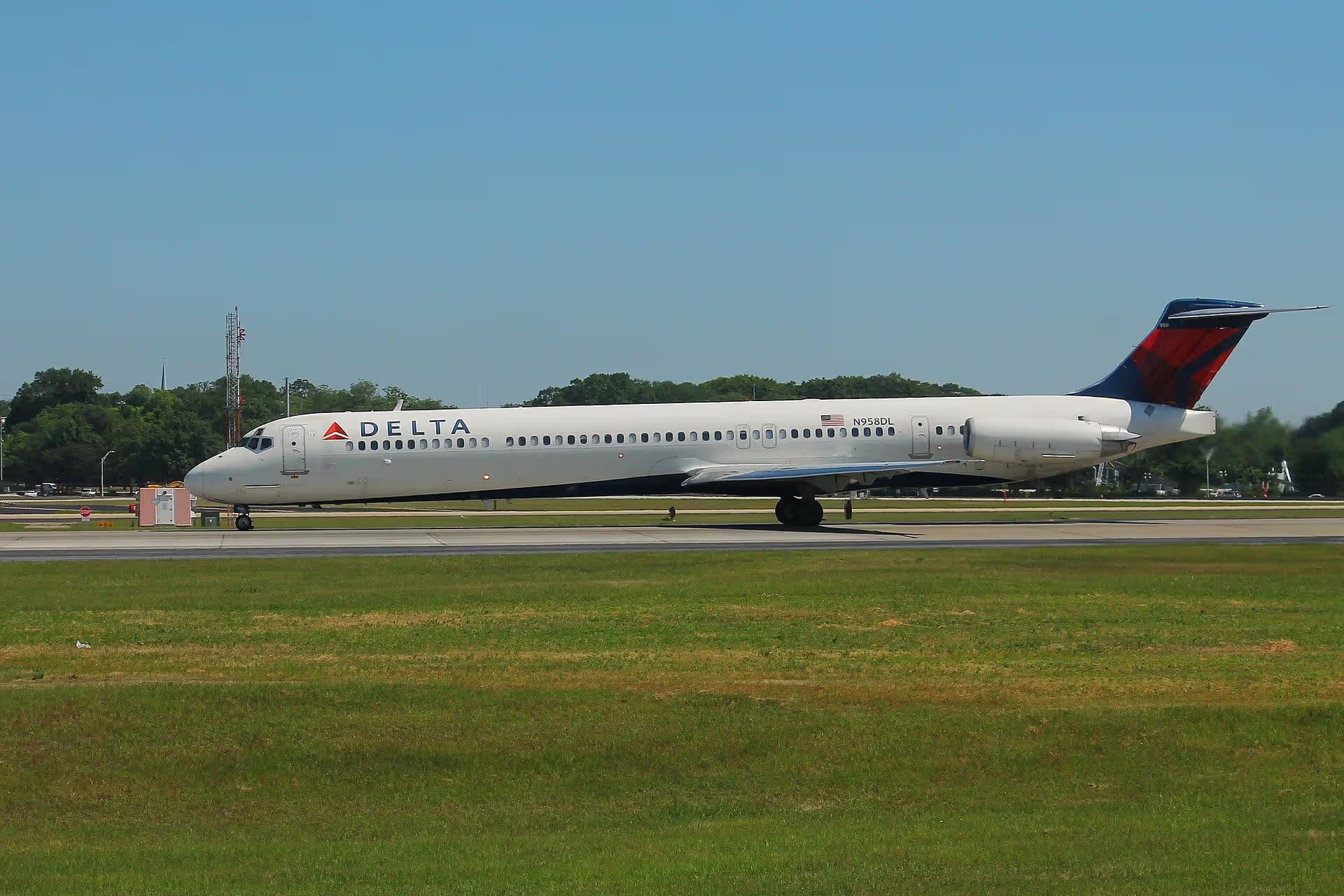 N958DL — Aircraft