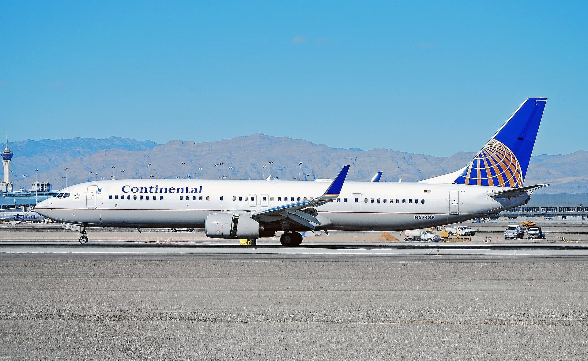 N57439 — Twin-engine aircraft