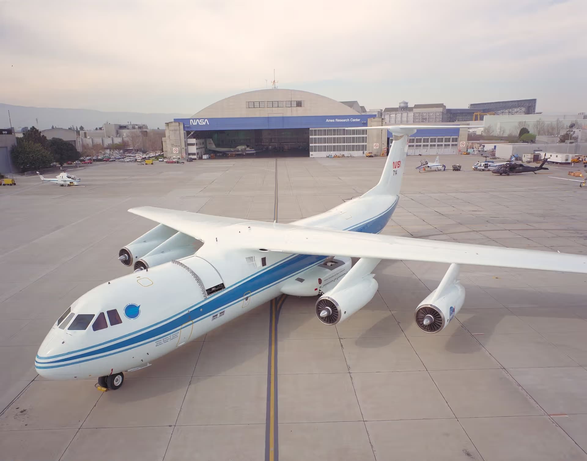 Unidentified — Business jet