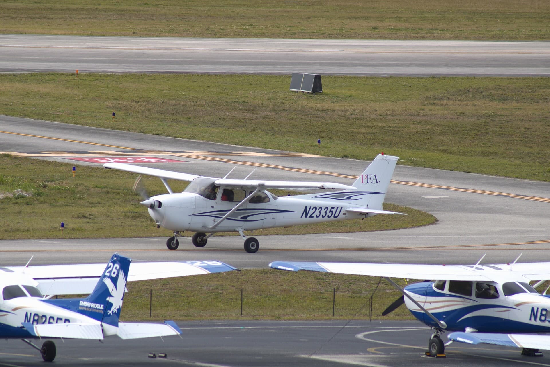N2335U — Single-engine aircraft