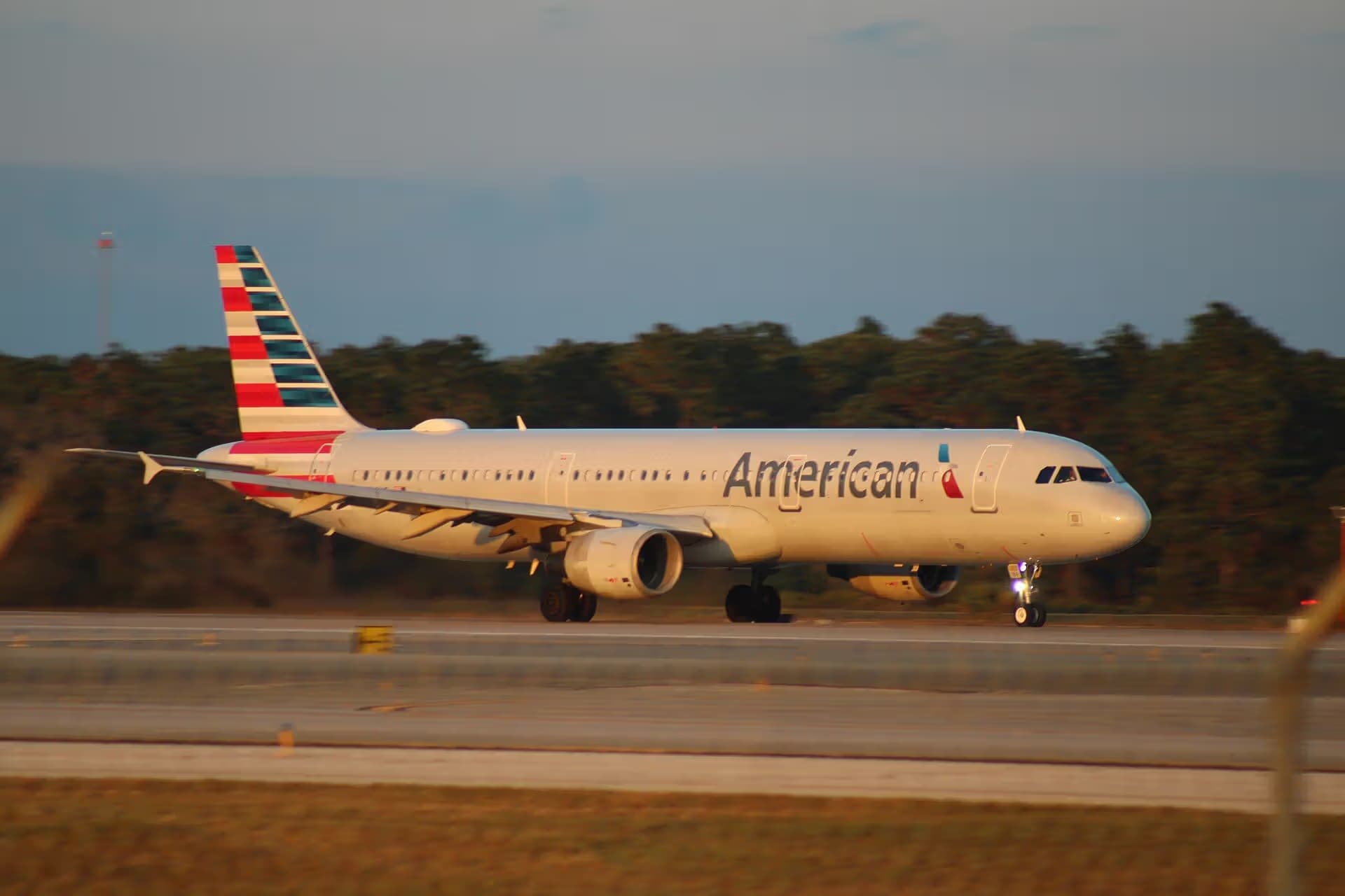 N186US — Airbus