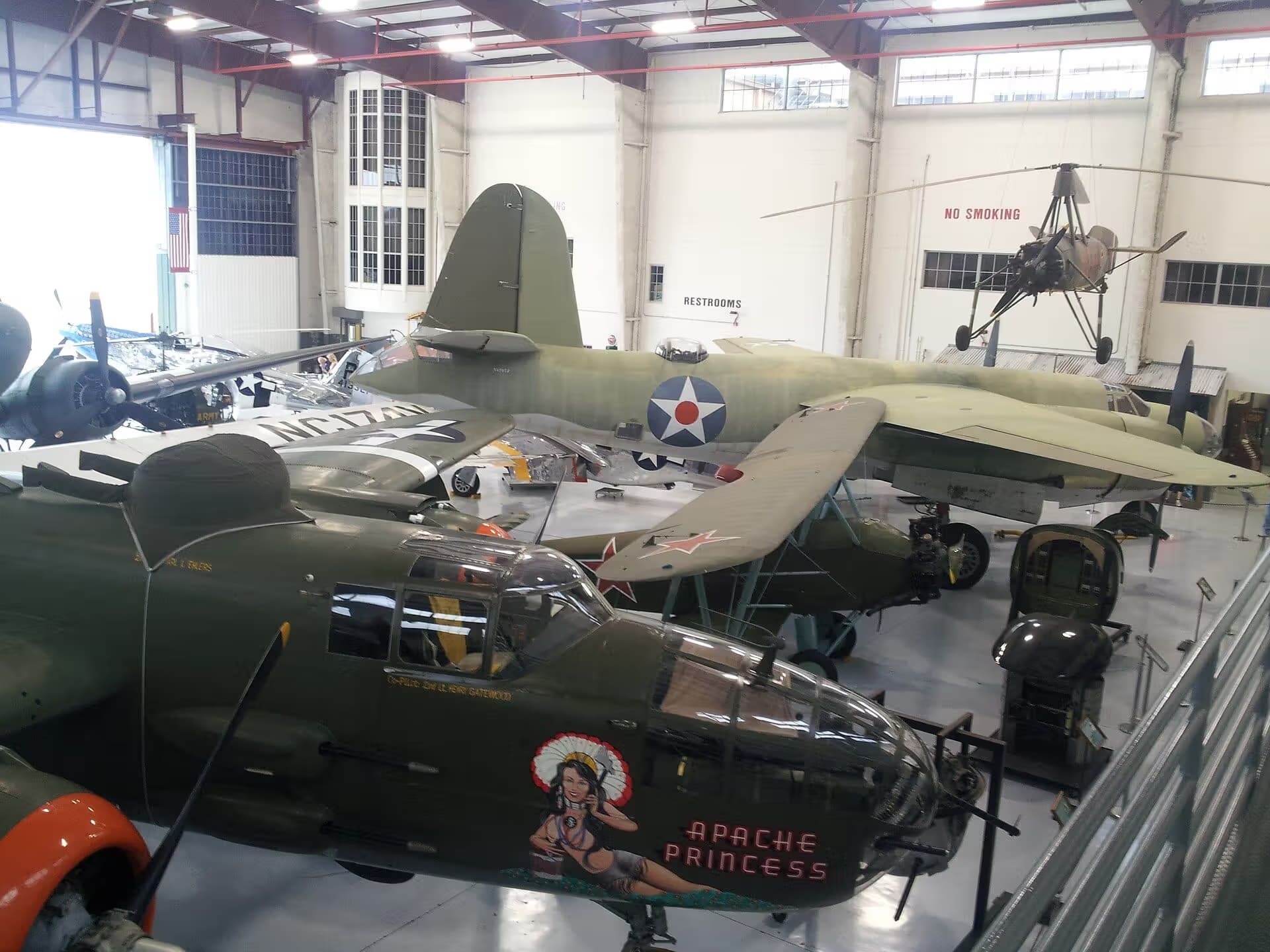 Unidentified — Twin-engine aircraft
