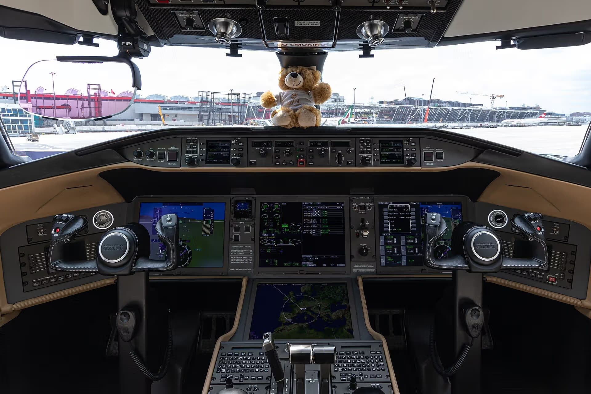 N835GL — Bombardier
