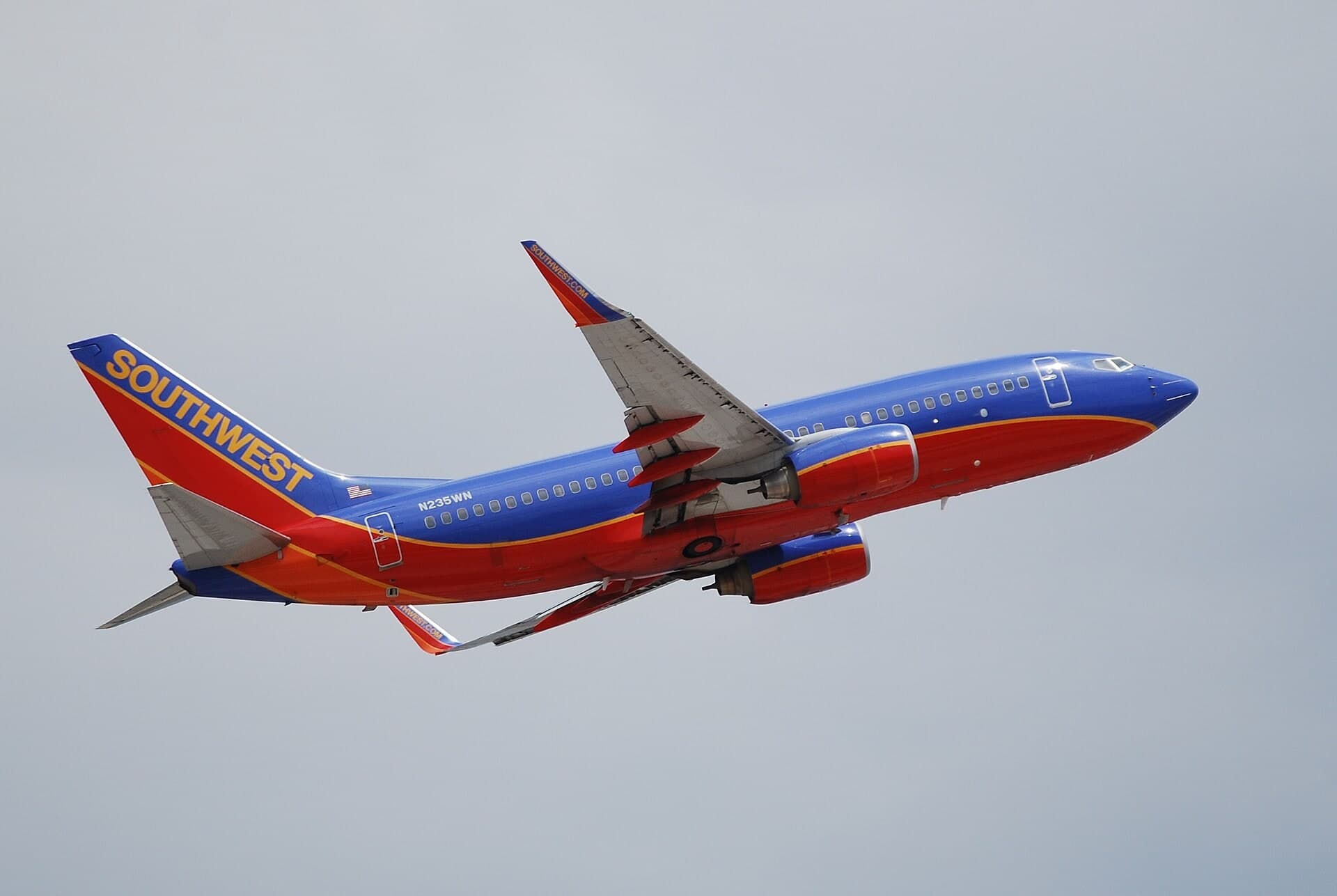 N235WN — Boeing