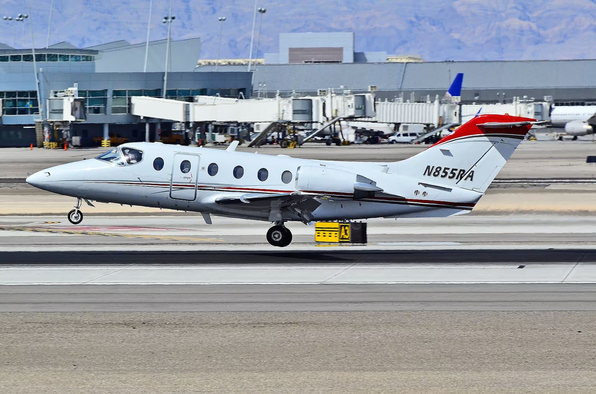 N855RA — Aircraft