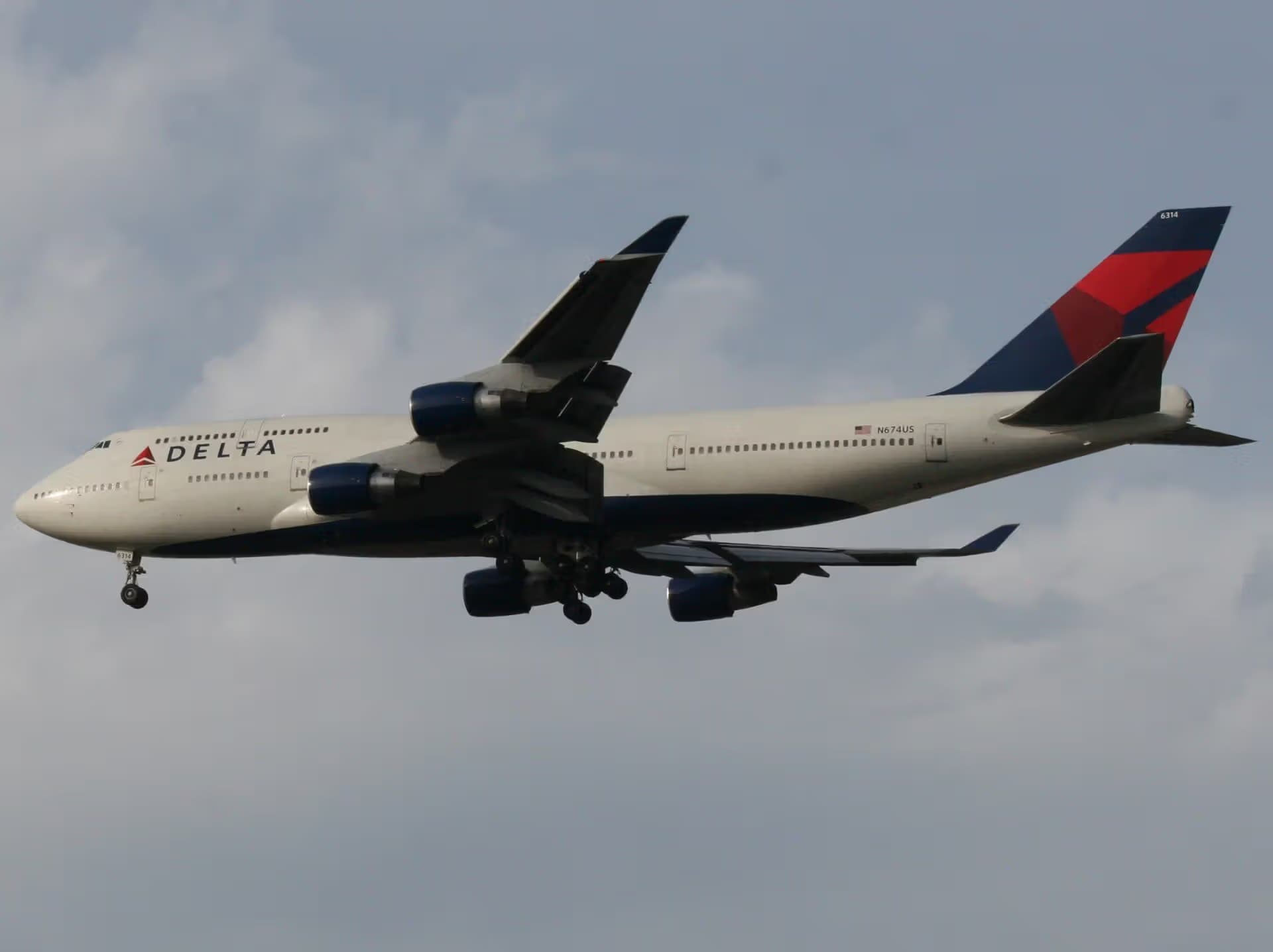 N674US — Boeing