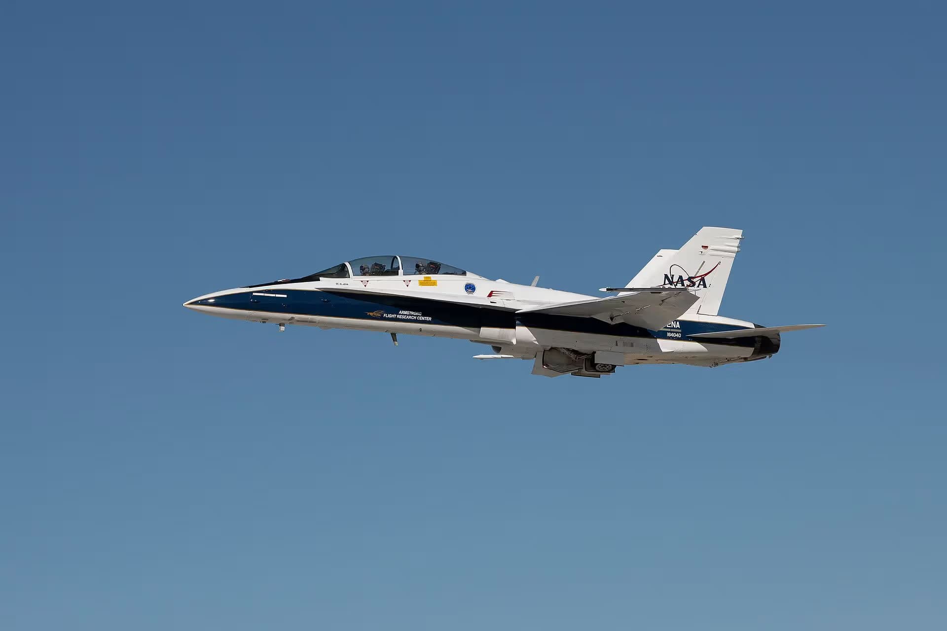N862NA — Twin-engine aircraft