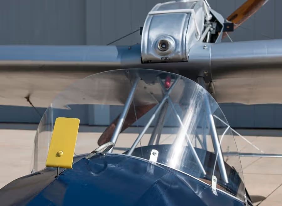 Unidentified — Single-engine aircraft