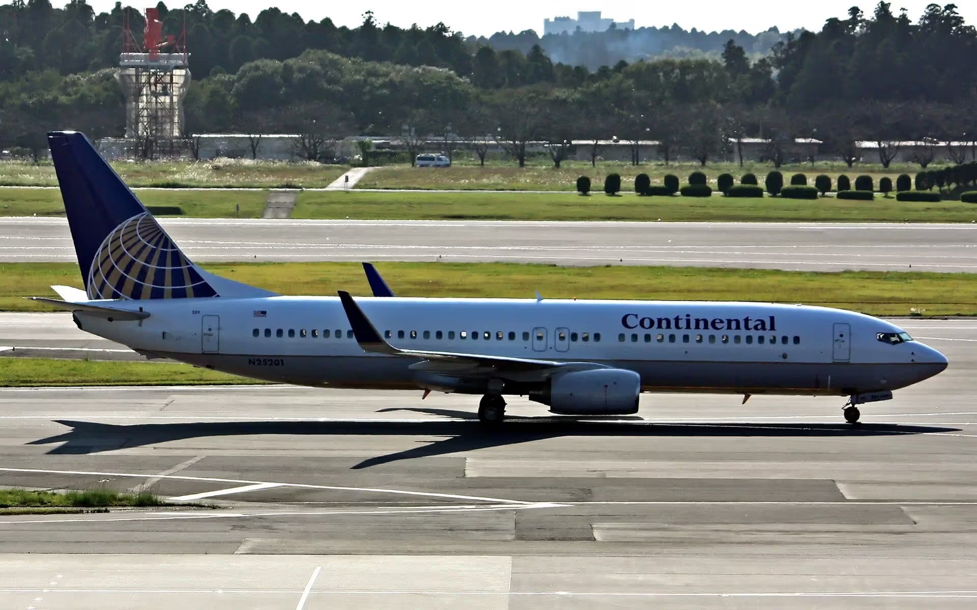 N25201 — Boeing