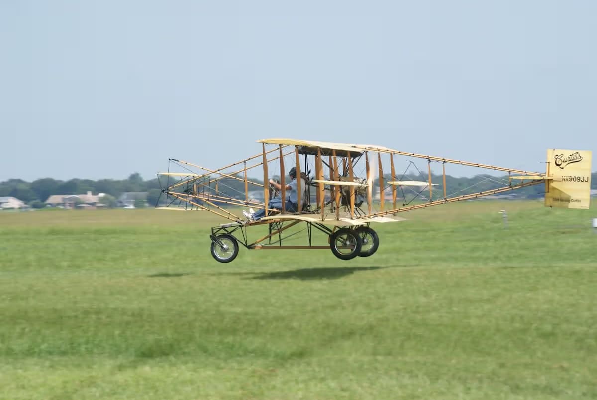 Unidentified — Aircraft