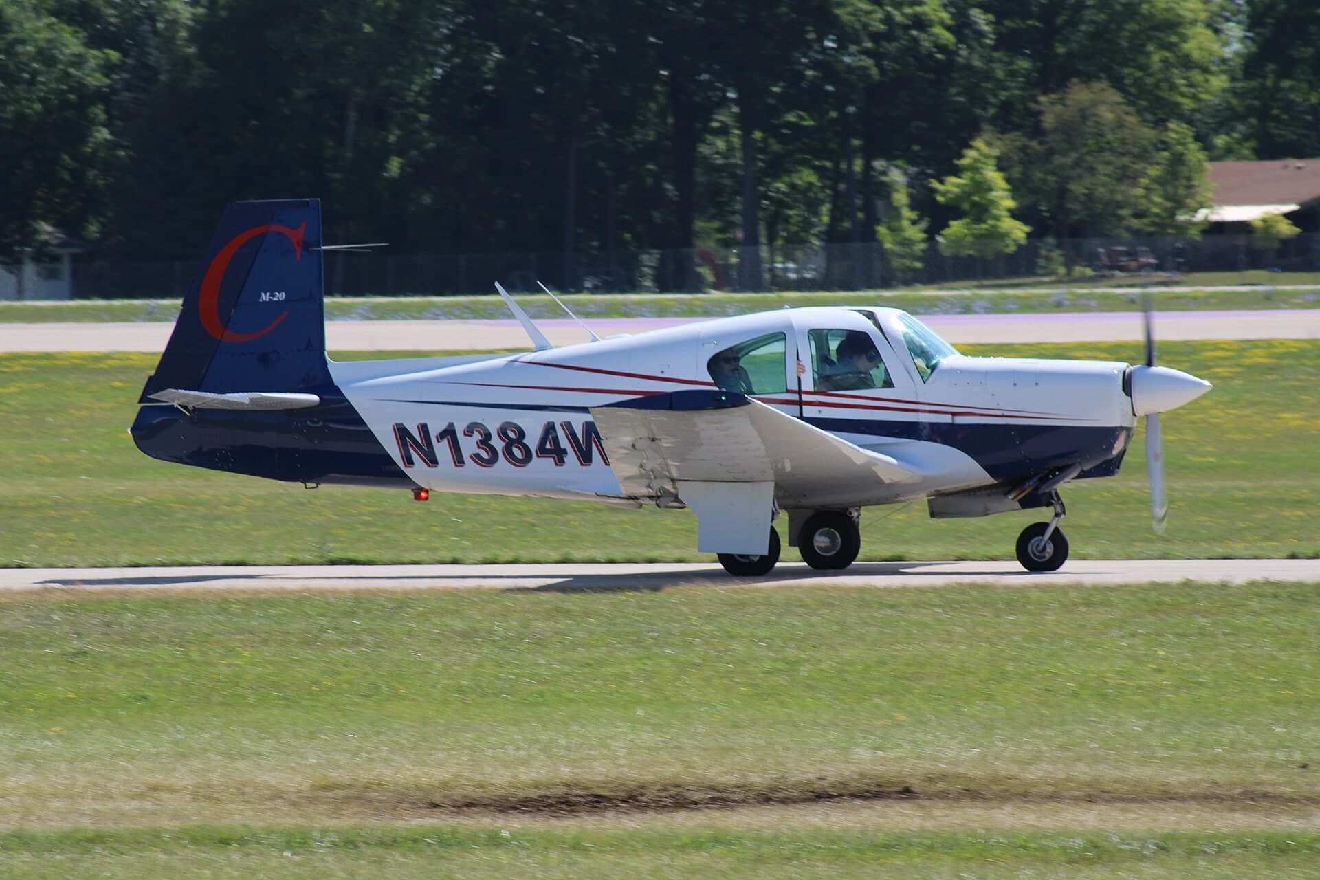 N1384W — Single-engine aircraft