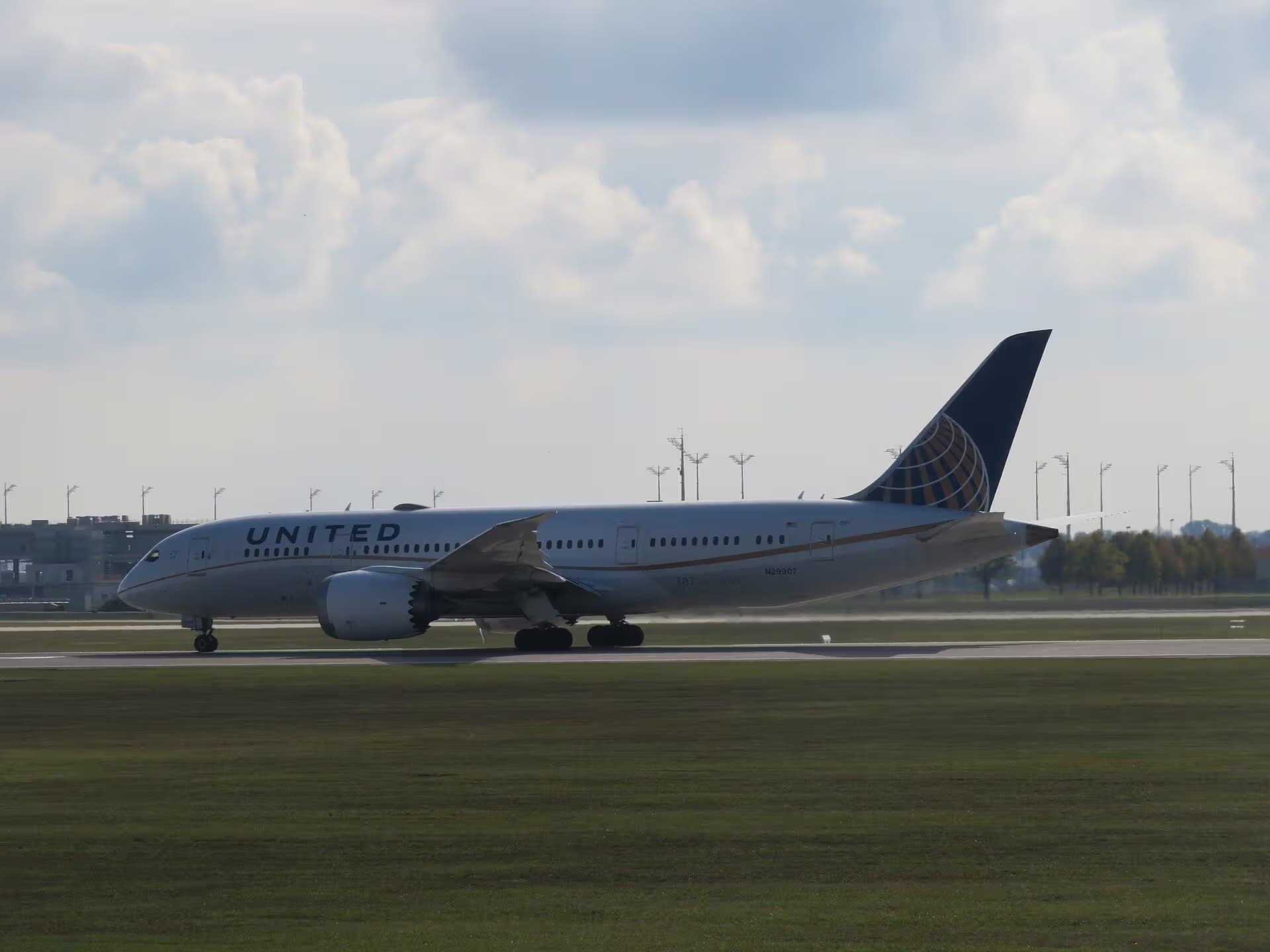 N29907 — Boeing at Munich Airport