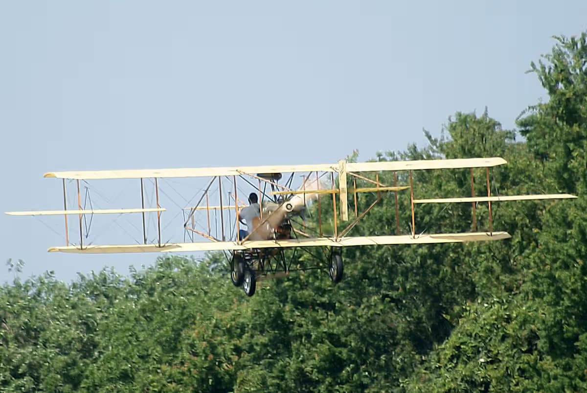 Unidentified — Aircraft