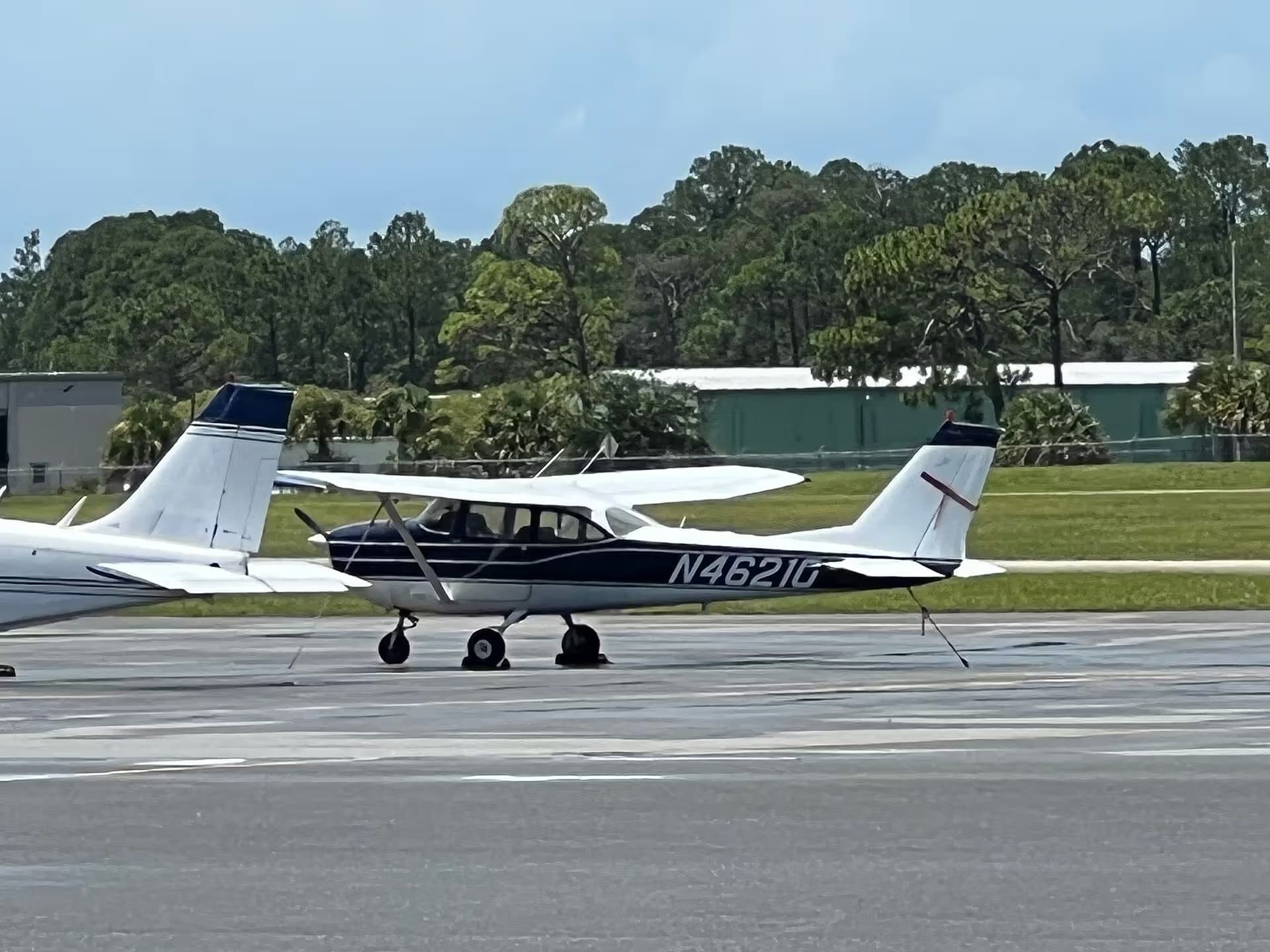 N46210 — Single-engine aircraft