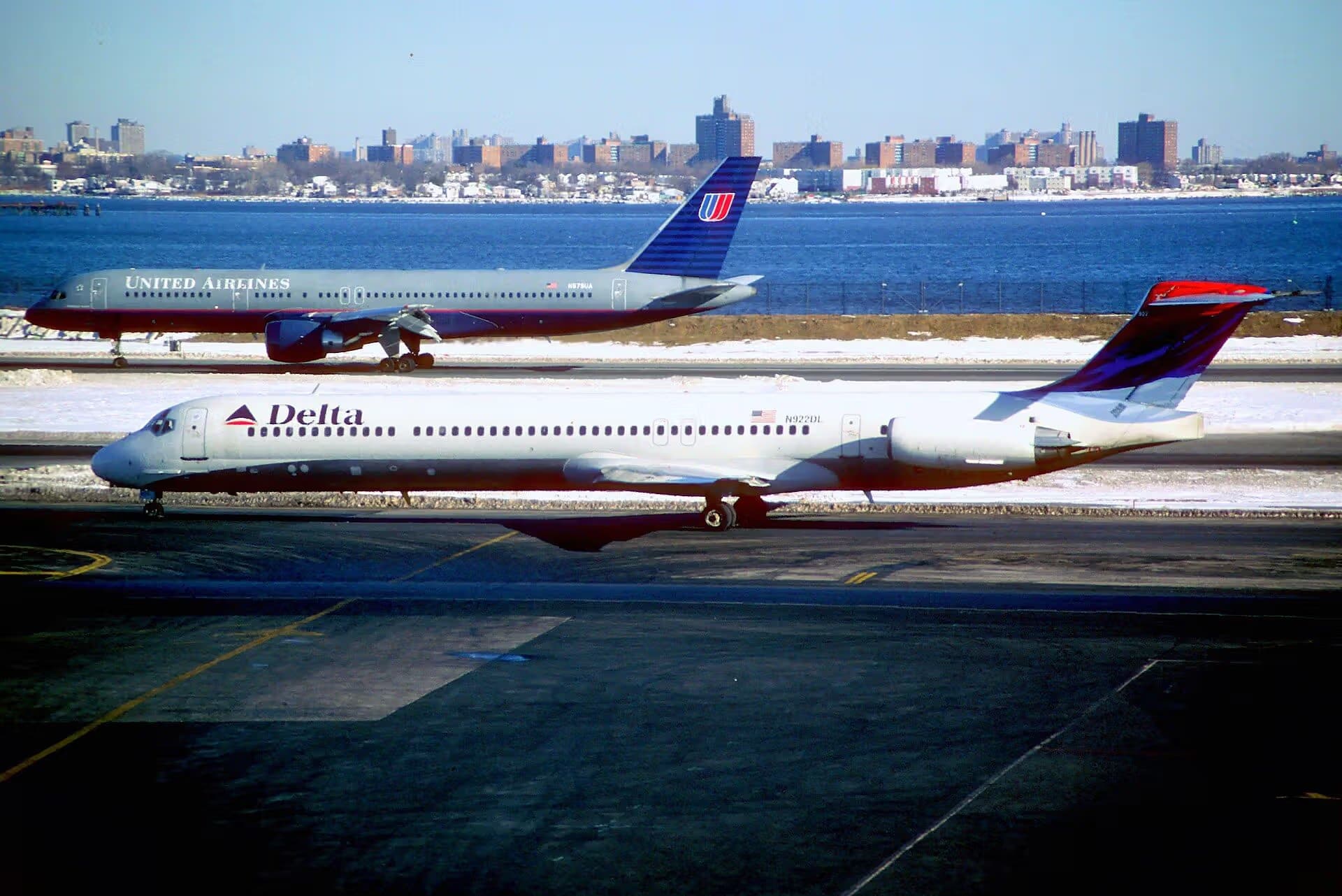 N922DL — Aircraft
