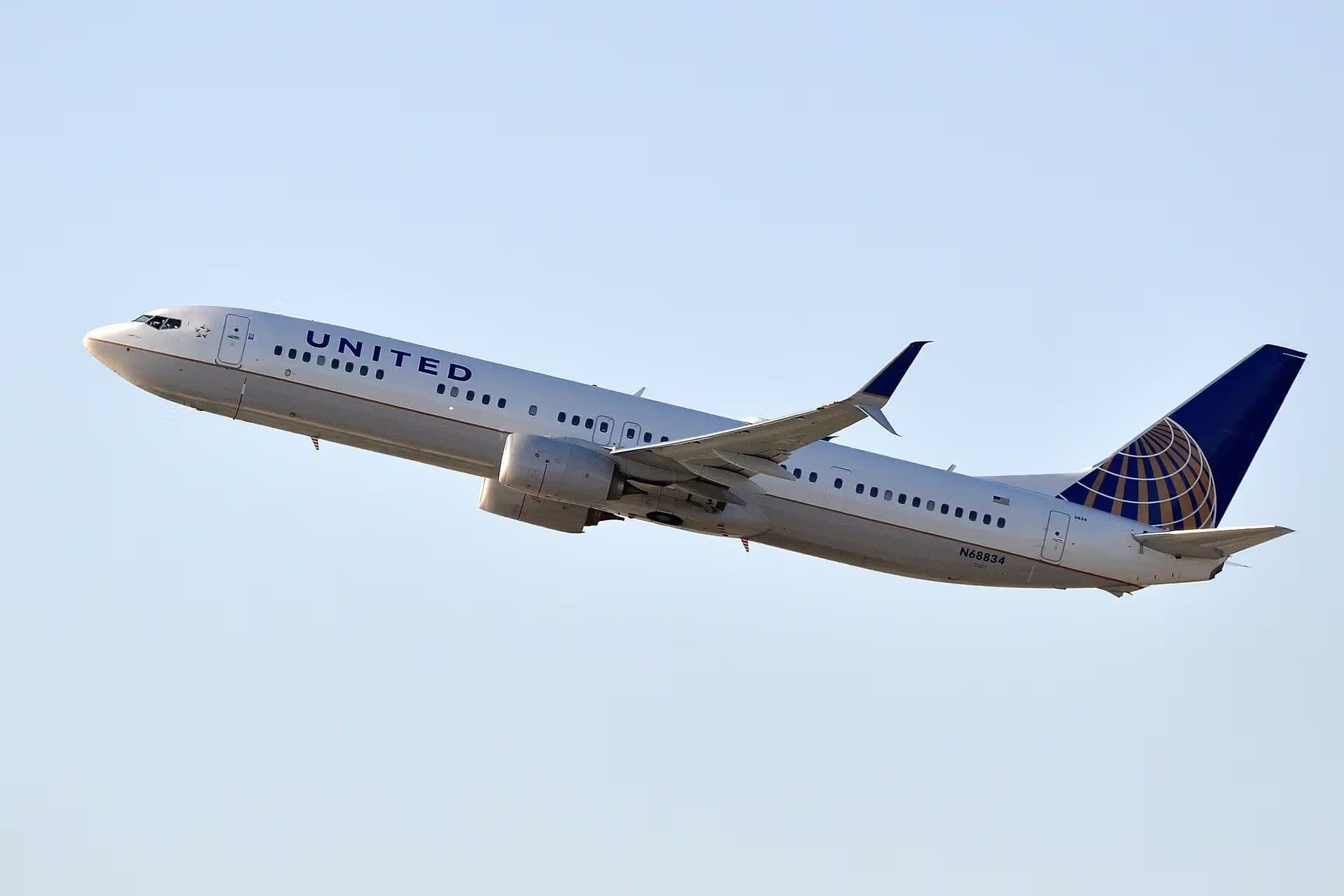 N68834 — Twin-engine aircraft