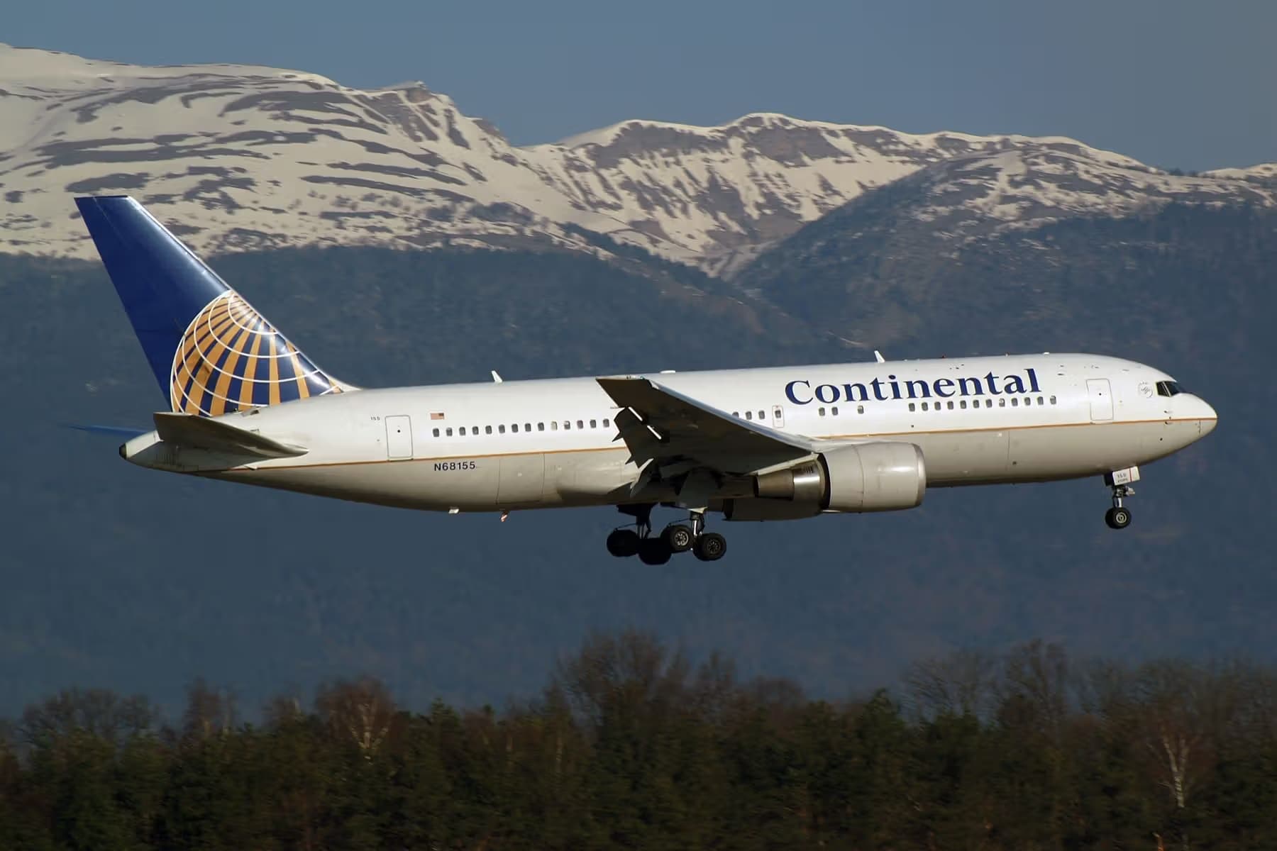 N68155 — Twin-engine aircraft