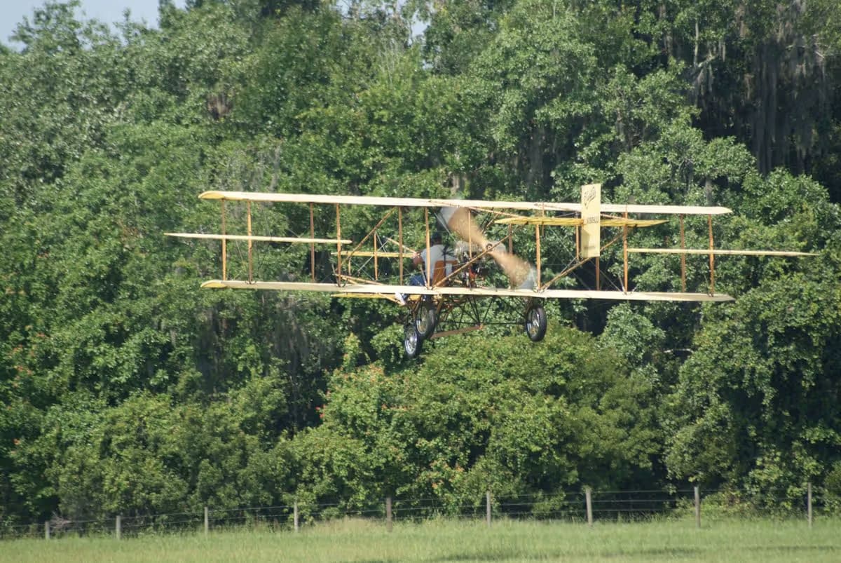 Unidentified — Aircraft